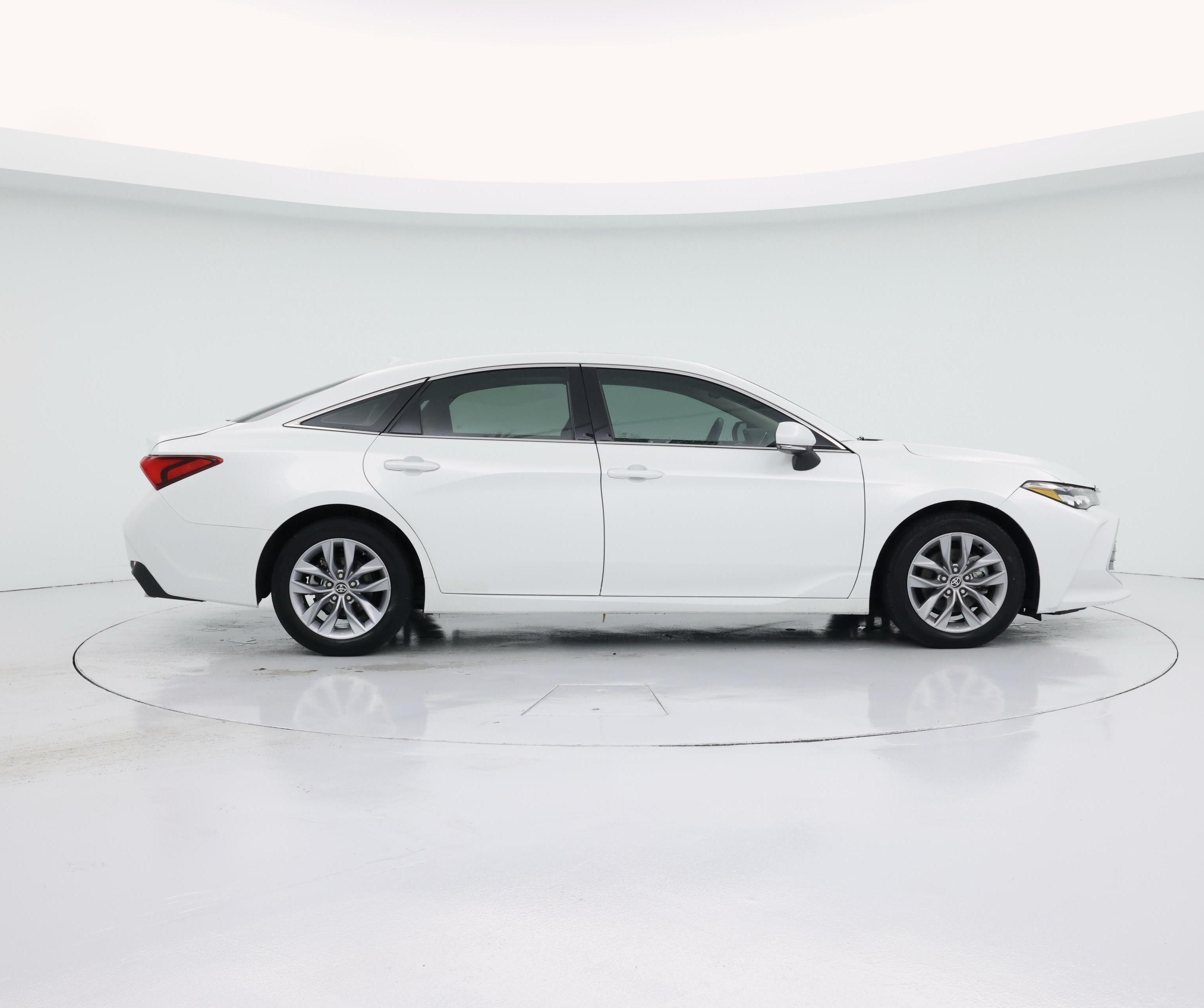 Thumbnail: 2022 Toyota Avalon - 7