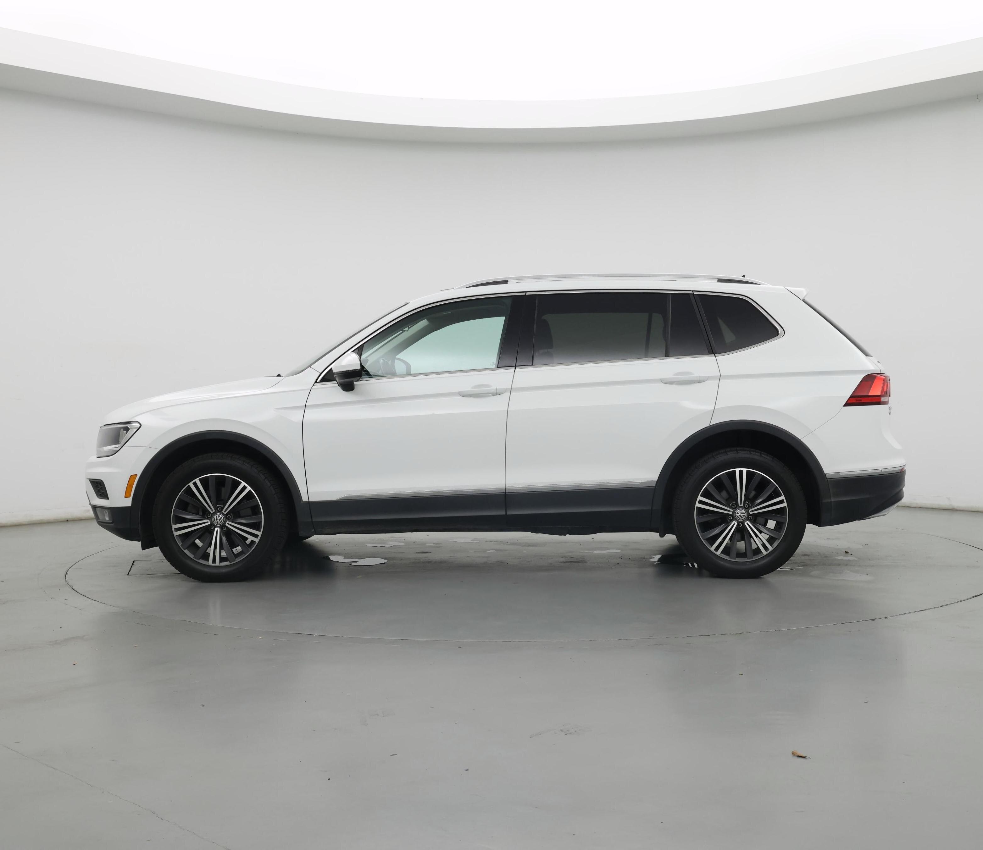 Thumbnail: 2018 Volkswagen Tiguan - 3