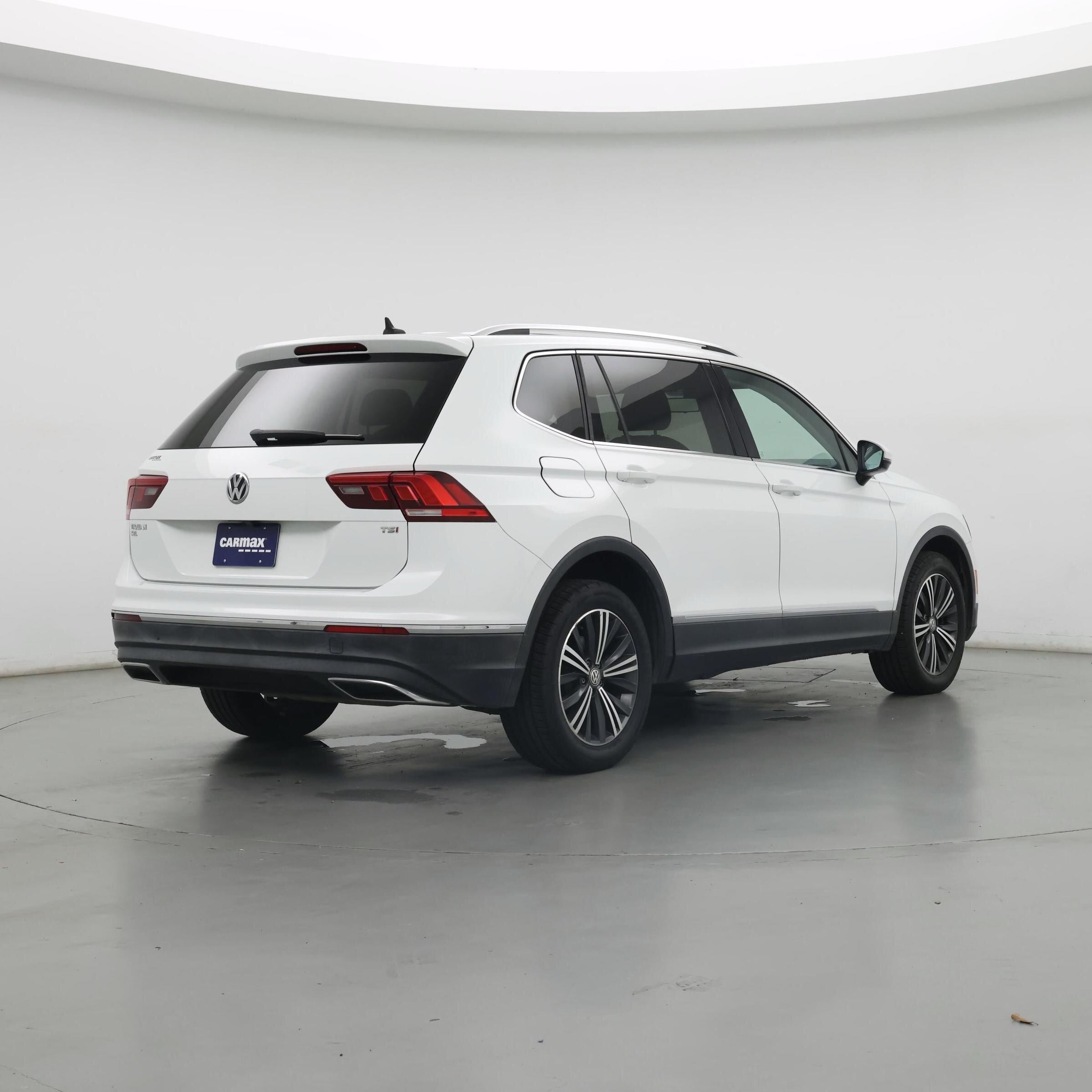 Thumbnail: 2018 Volkswagen Tiguan - 8