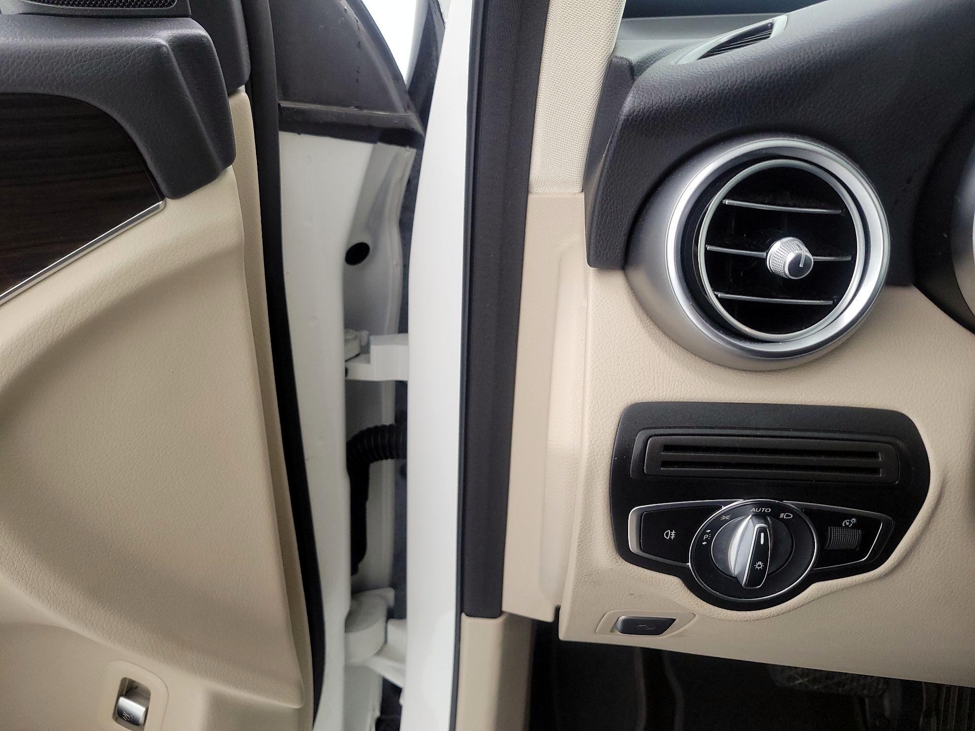 Thumbnail: 2021 Mercedes-Benz GLC - 13