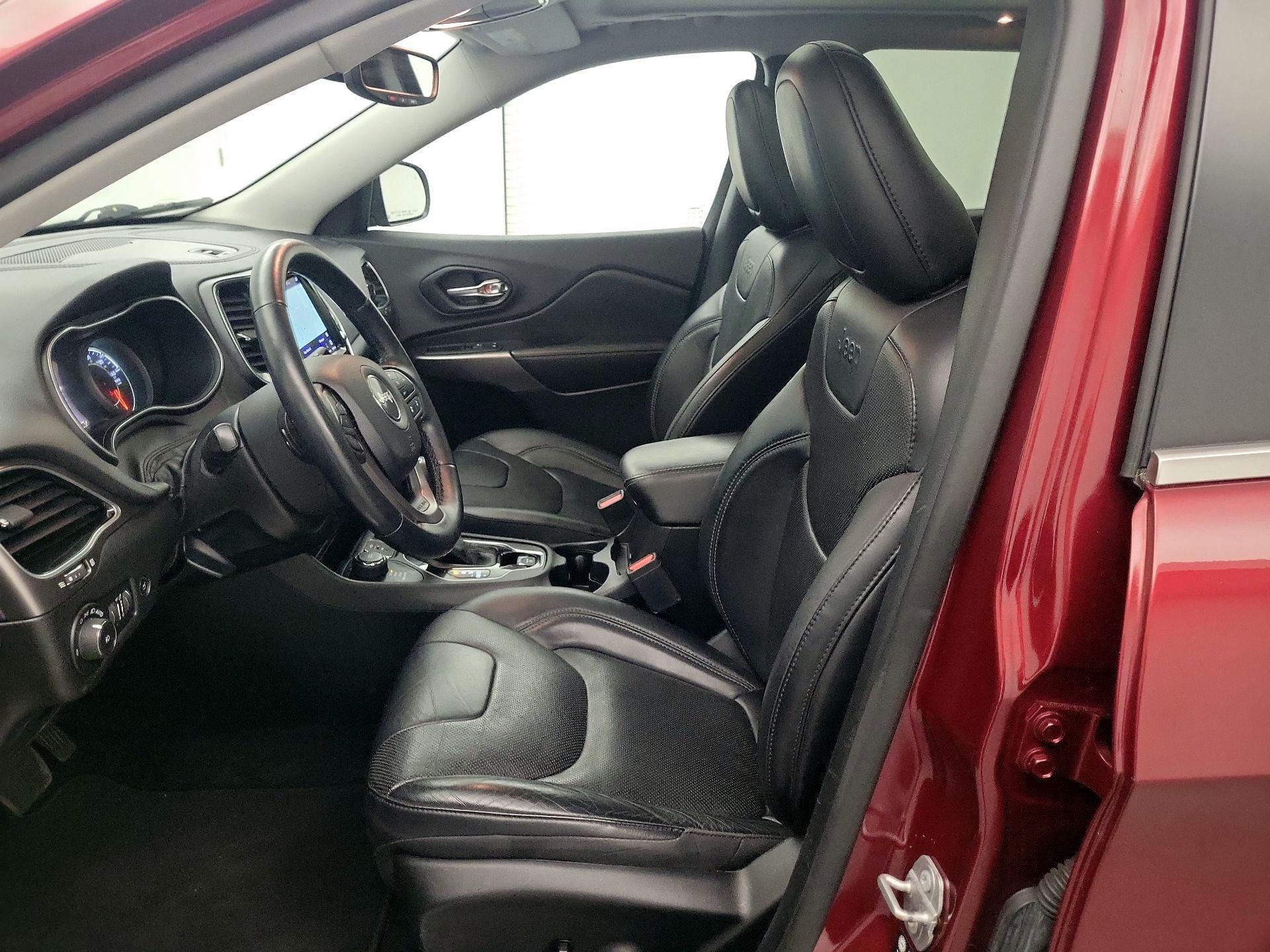 Thumbnail: 2021 Jeep Cherokee - 11