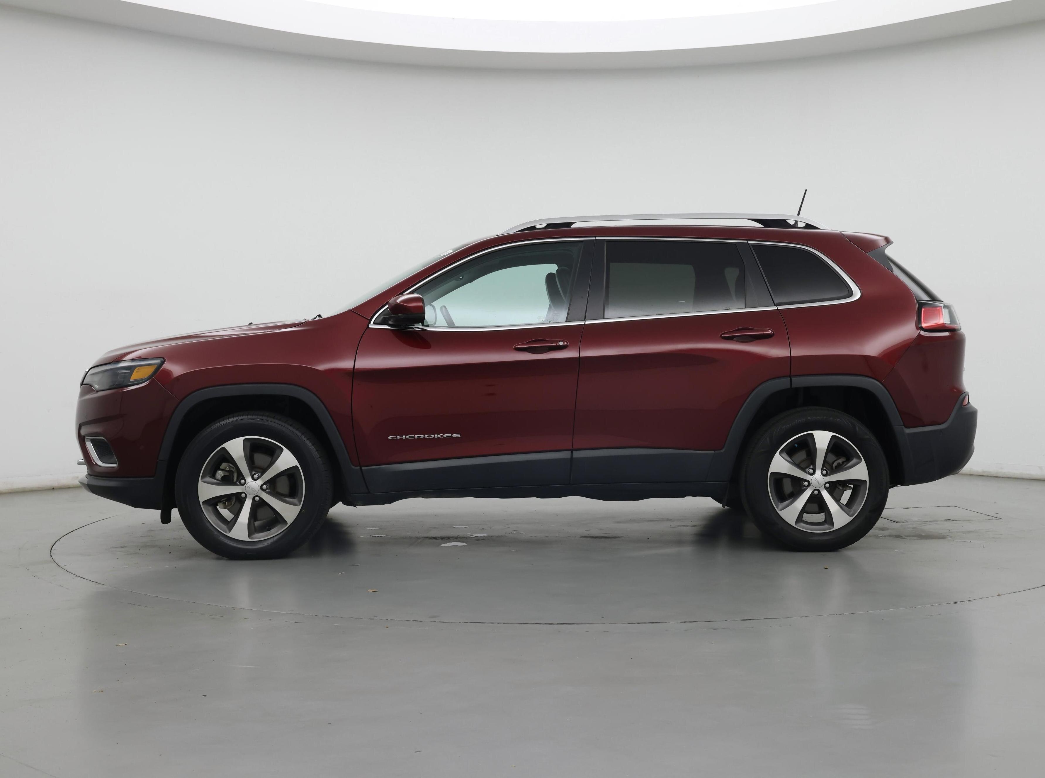 Thumbnail: 2021 Jeep Cherokee - 3