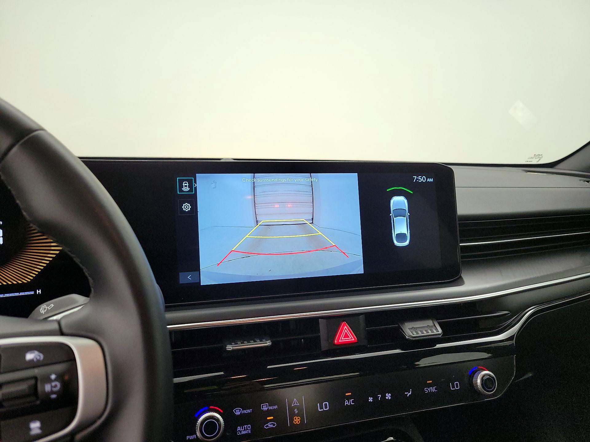 Thumbnail: 2025 Kia K5 - 14