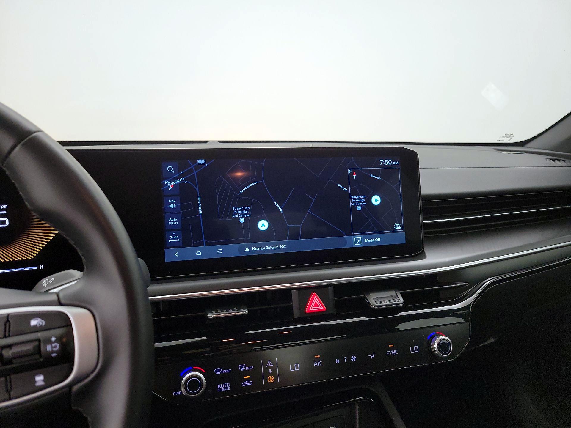 Thumbnail: 2025 Kia K5 - 15