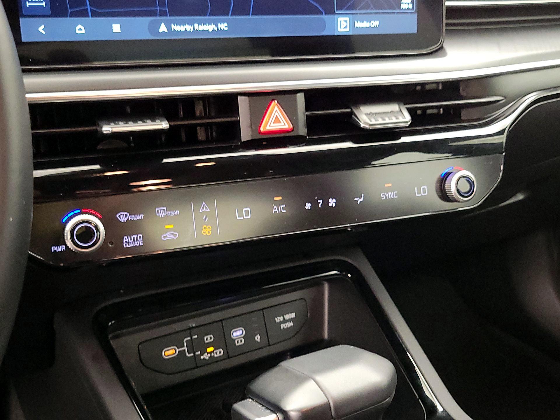 Thumbnail: 2025 Kia K5 - 16