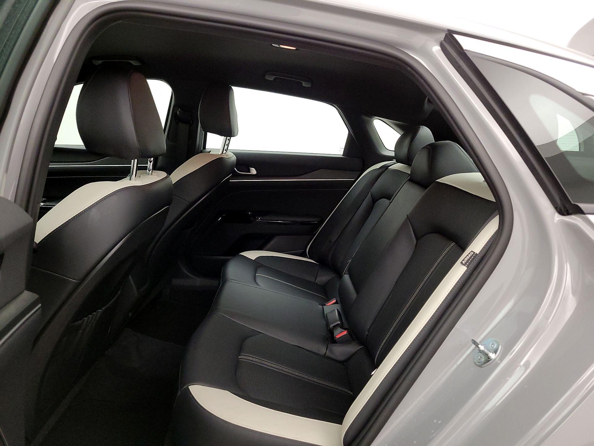 Thumbnail: 2025 Kia K5 - 19