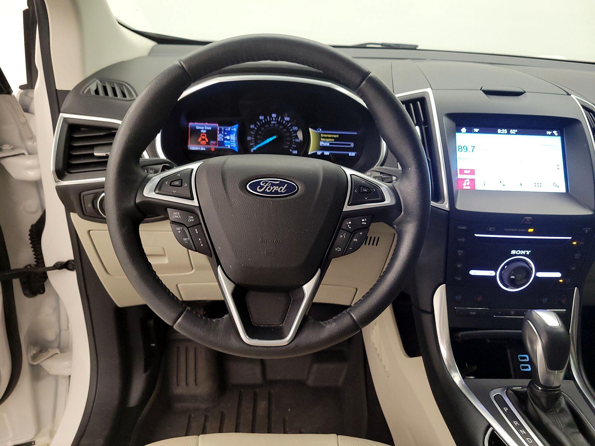 Thumbnail: 2016 Ford Edge - 10