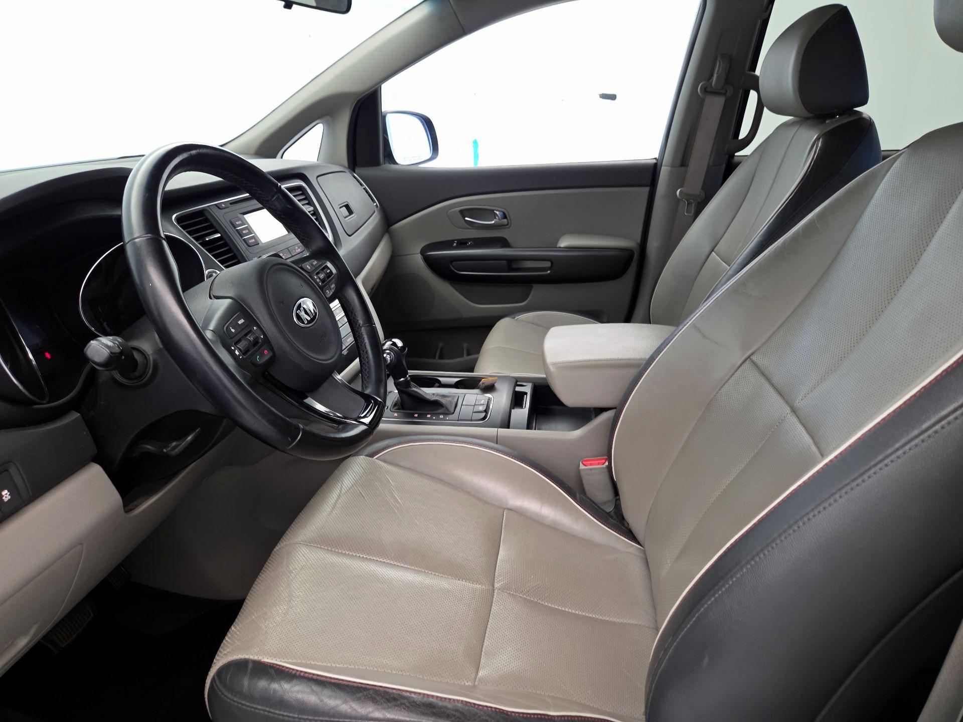 Thumbnail: 2016 Kia Sedona - 11