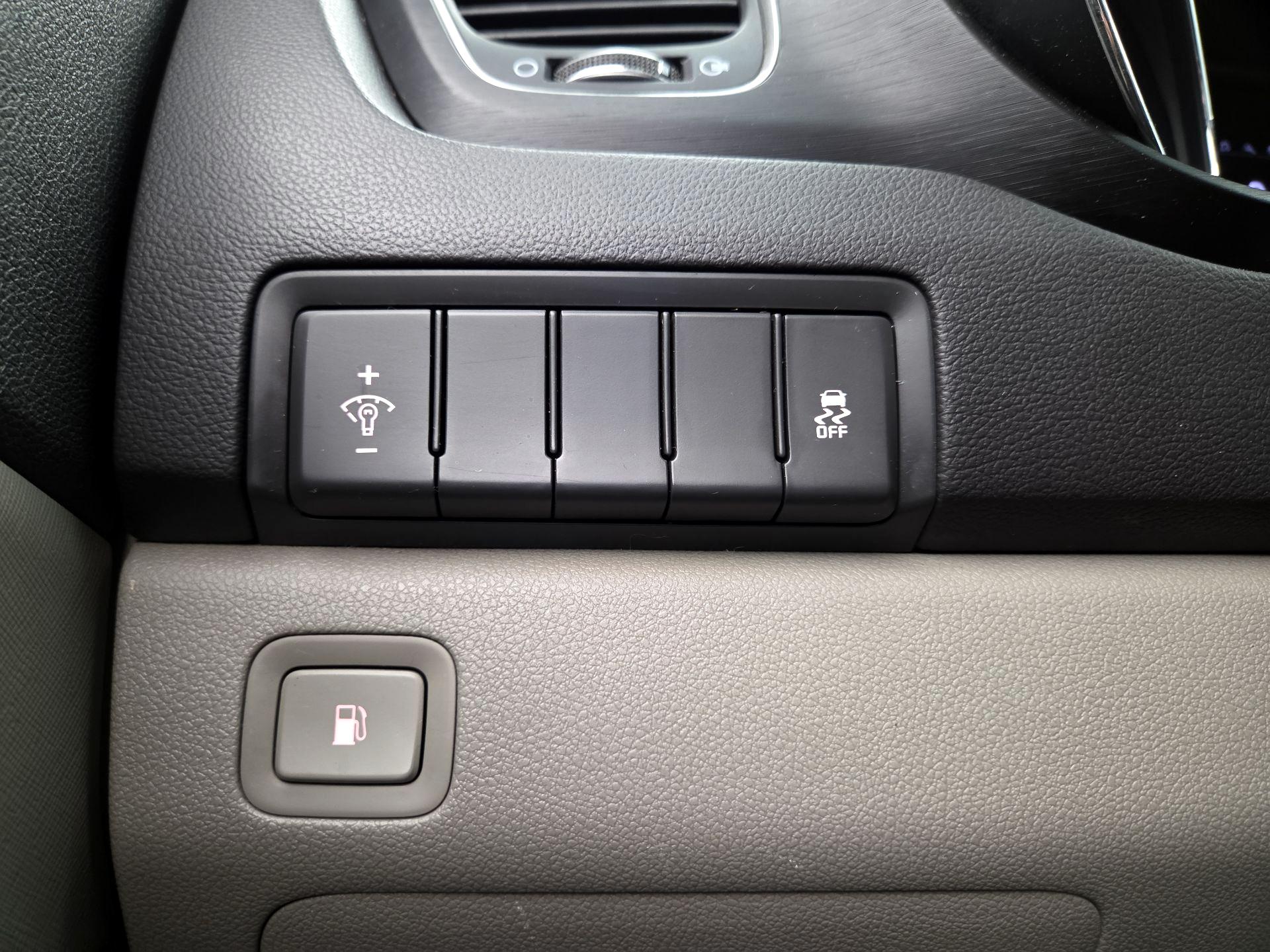 Thumbnail: 2016 Kia Sedona - 13