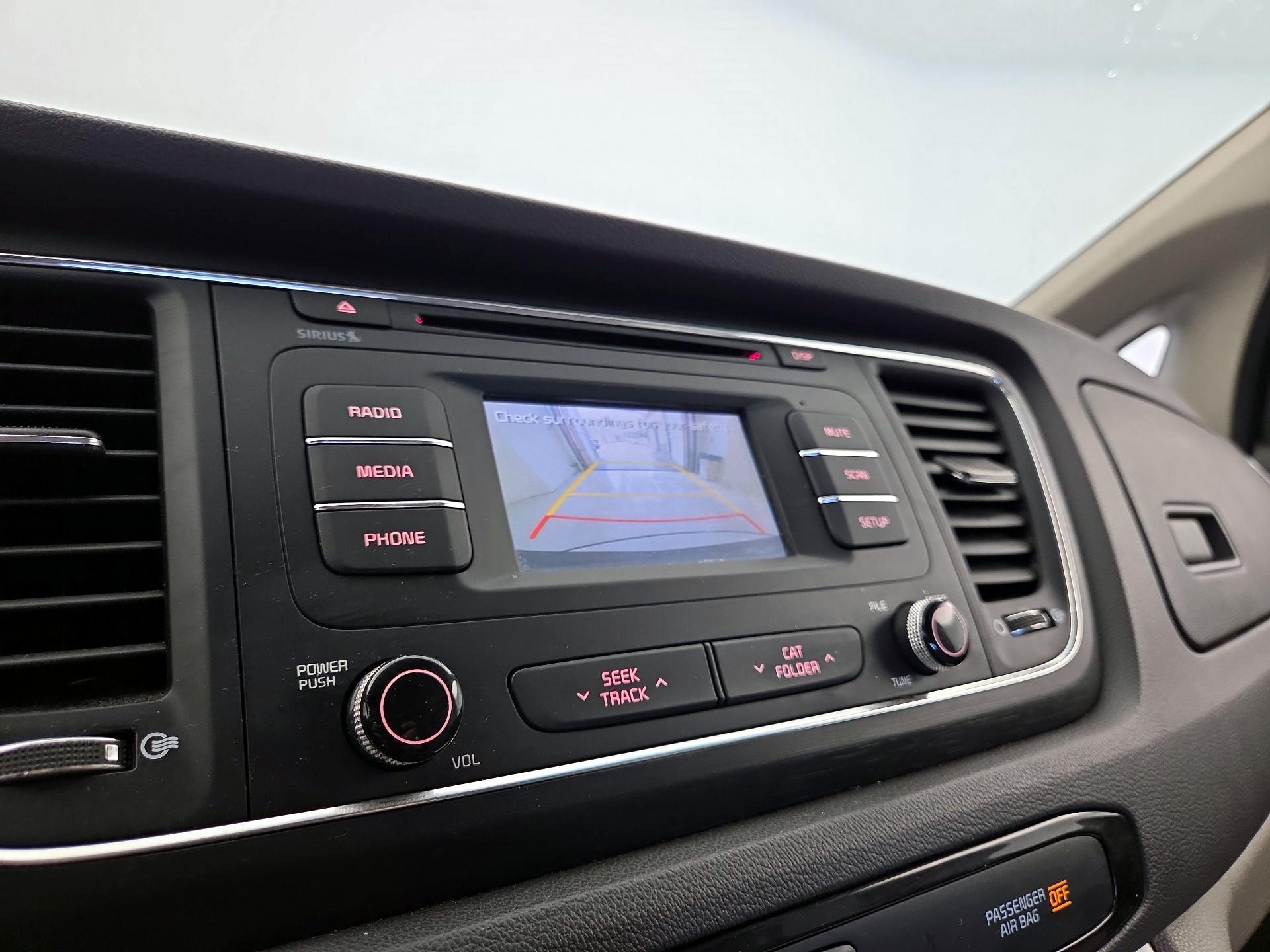 Thumbnail: 2016 Kia Sedona - 14