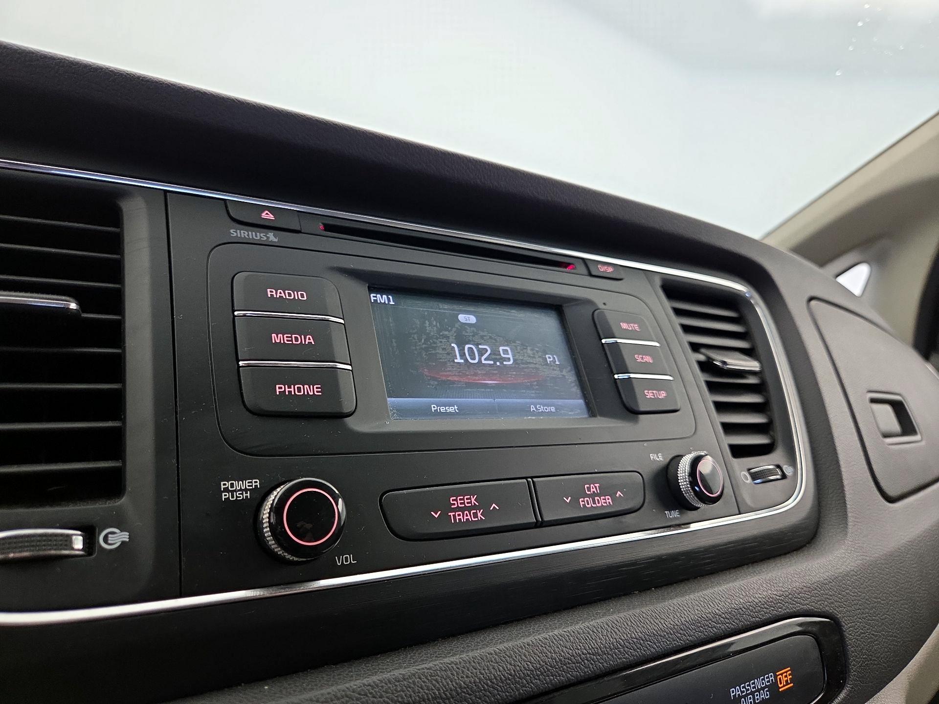 Thumbnail: 2016 Kia Sedona - 15