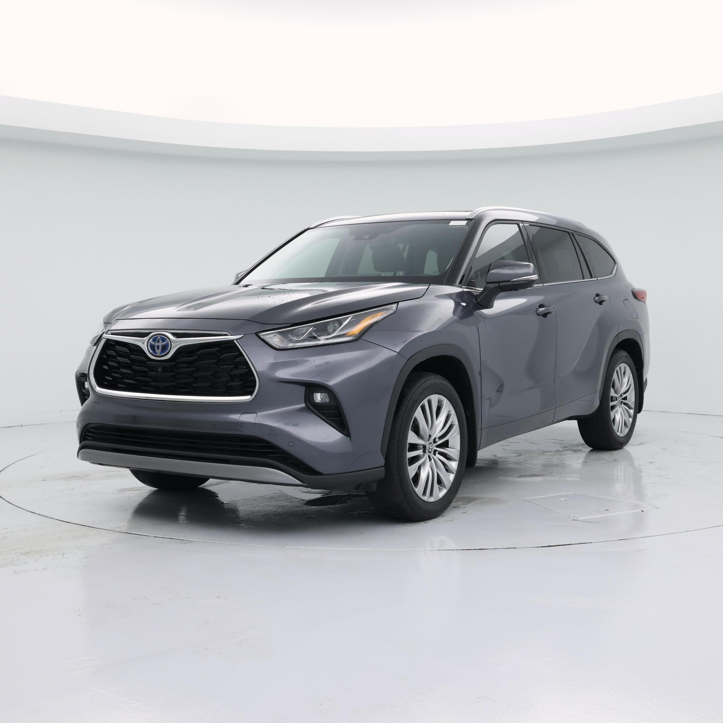 Thumbnail: 2023 Toyota Highlander - 4