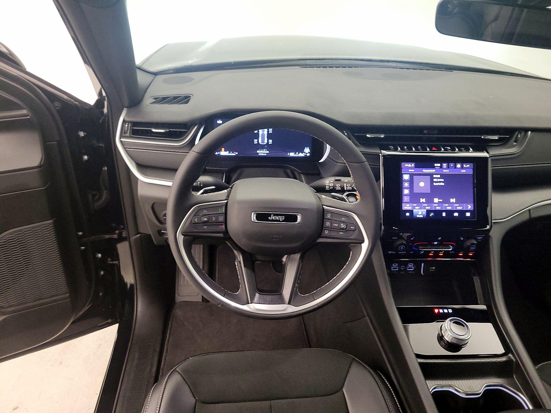 Thumbnail: 2025 Jeep Grand Cherokee - 10