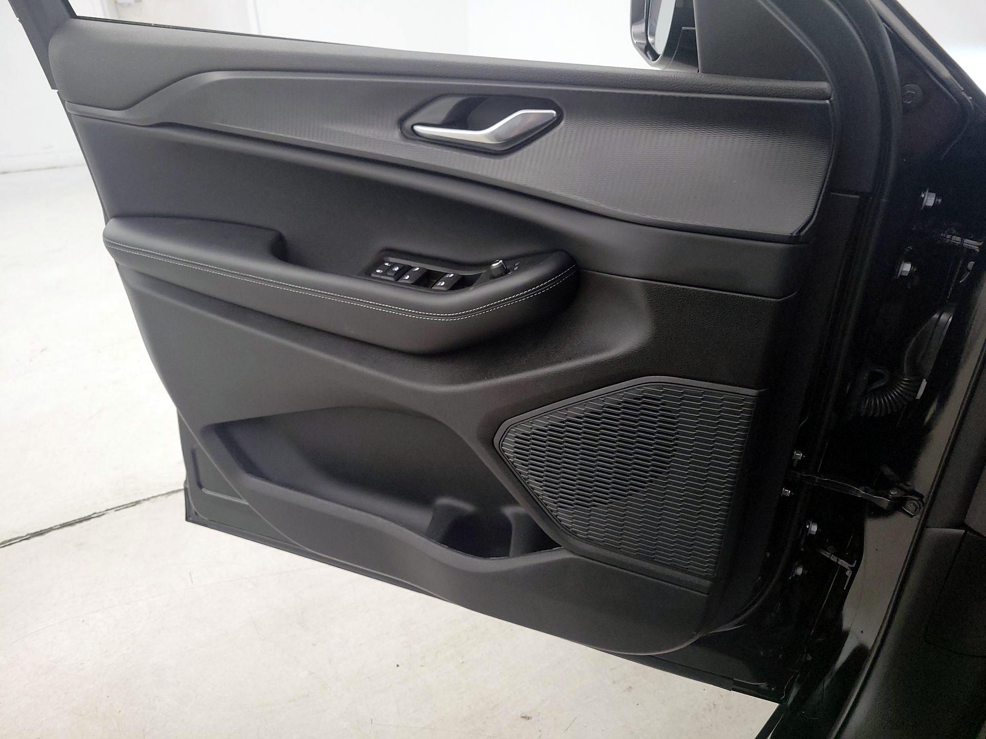 Thumbnail: 2025 Jeep Grand Cherokee - 12