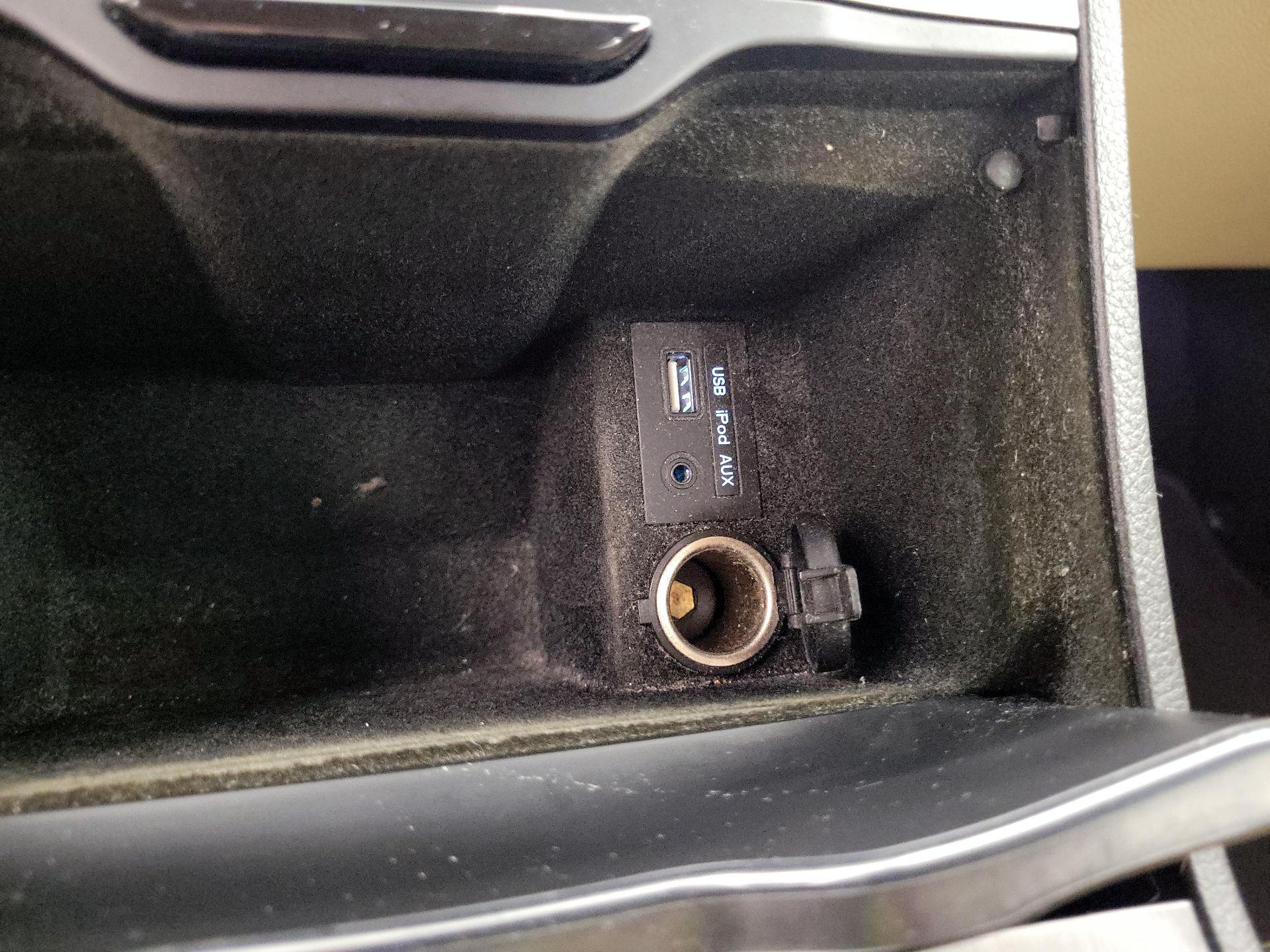 Thumbnail: 2015 Hyundai Azera - 19