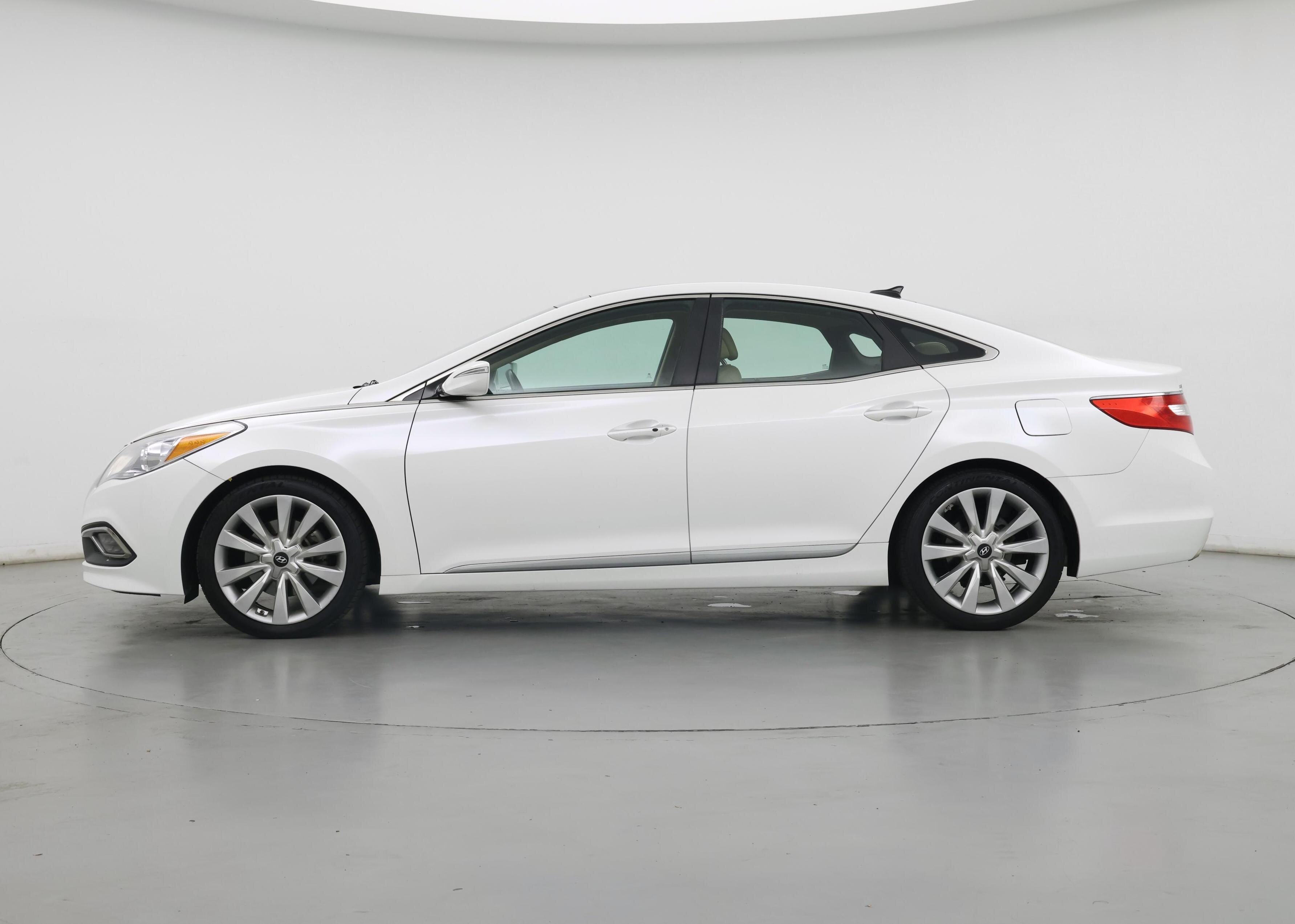 Thumbnail: 2015 Hyundai Azera - 3