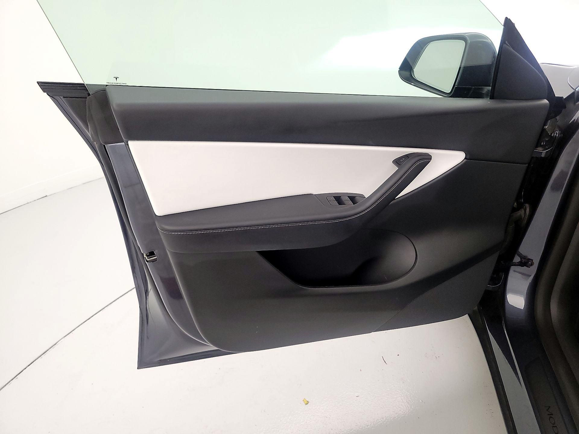 Thumbnail: 2022 Tesla Model Y - 12