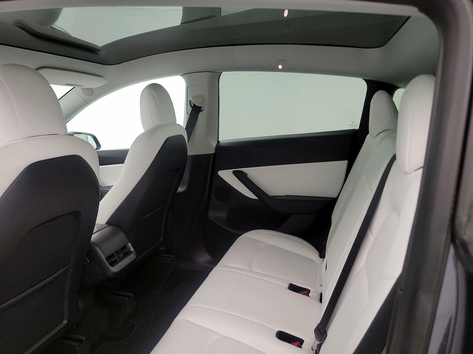 Thumbnail: 2022 Tesla Model Y - 19