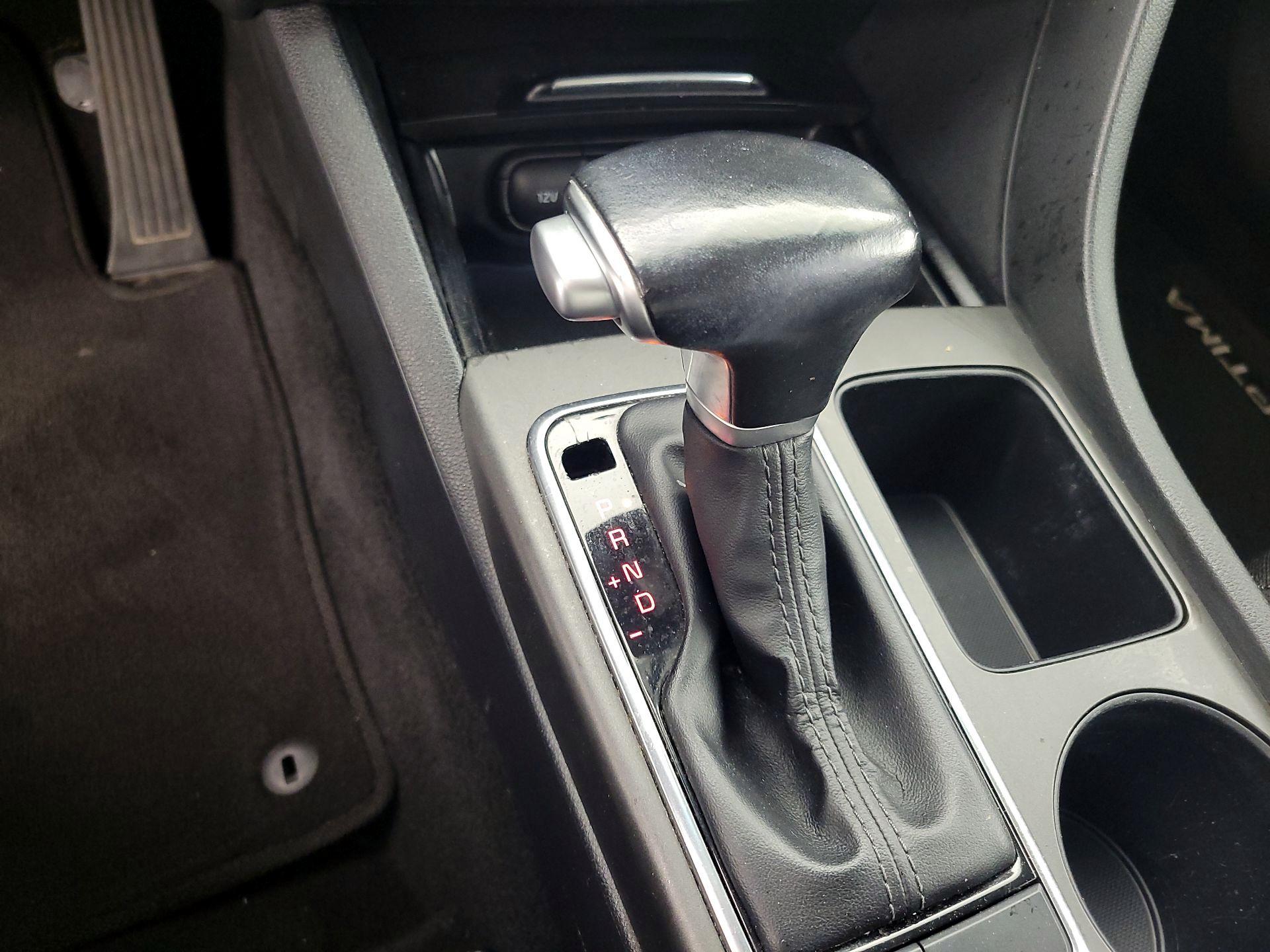 Thumbnail: 2017 Kia Optima - 17