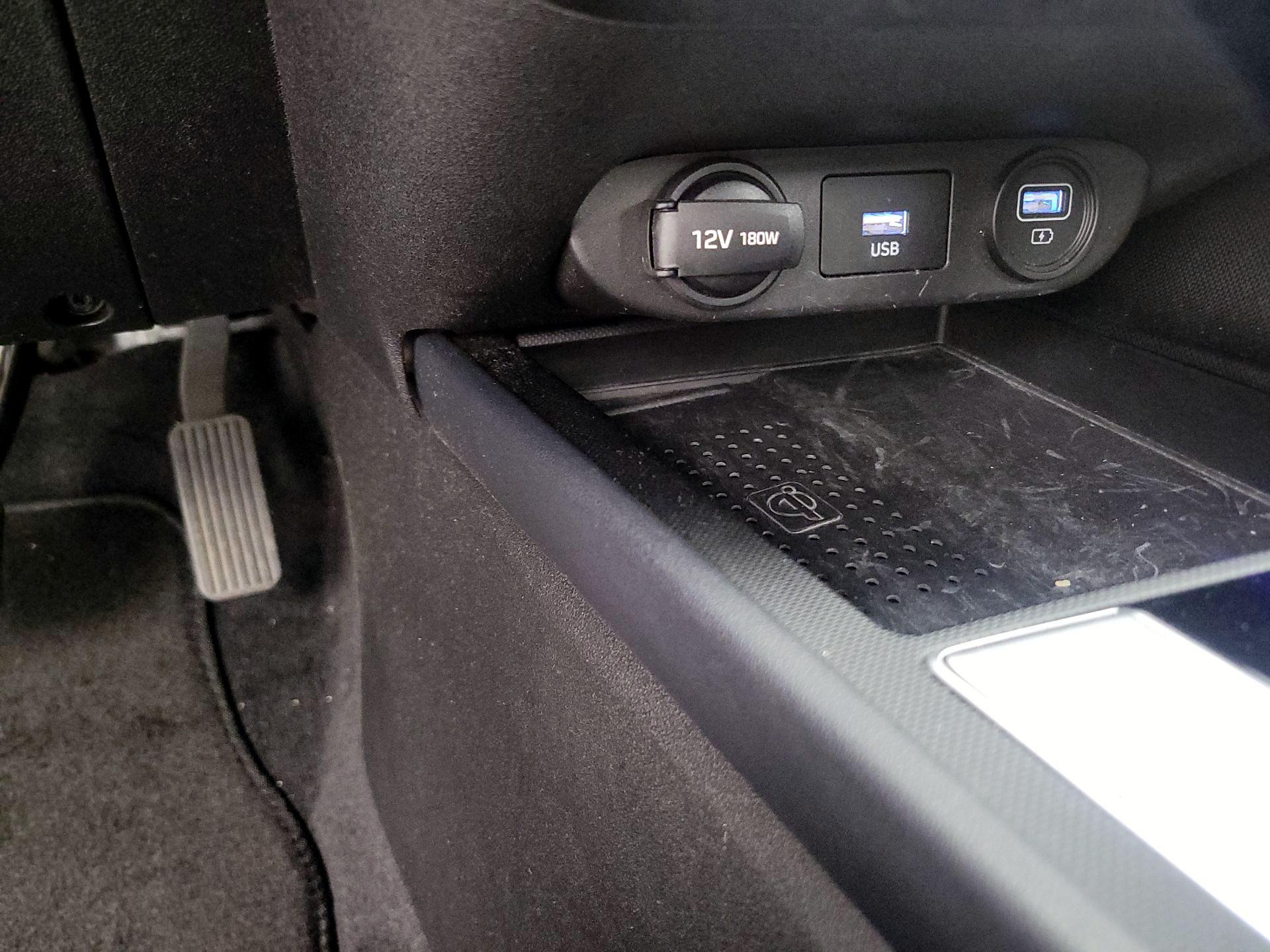 Thumbnail: 2022 Hyundai Elantra - 18