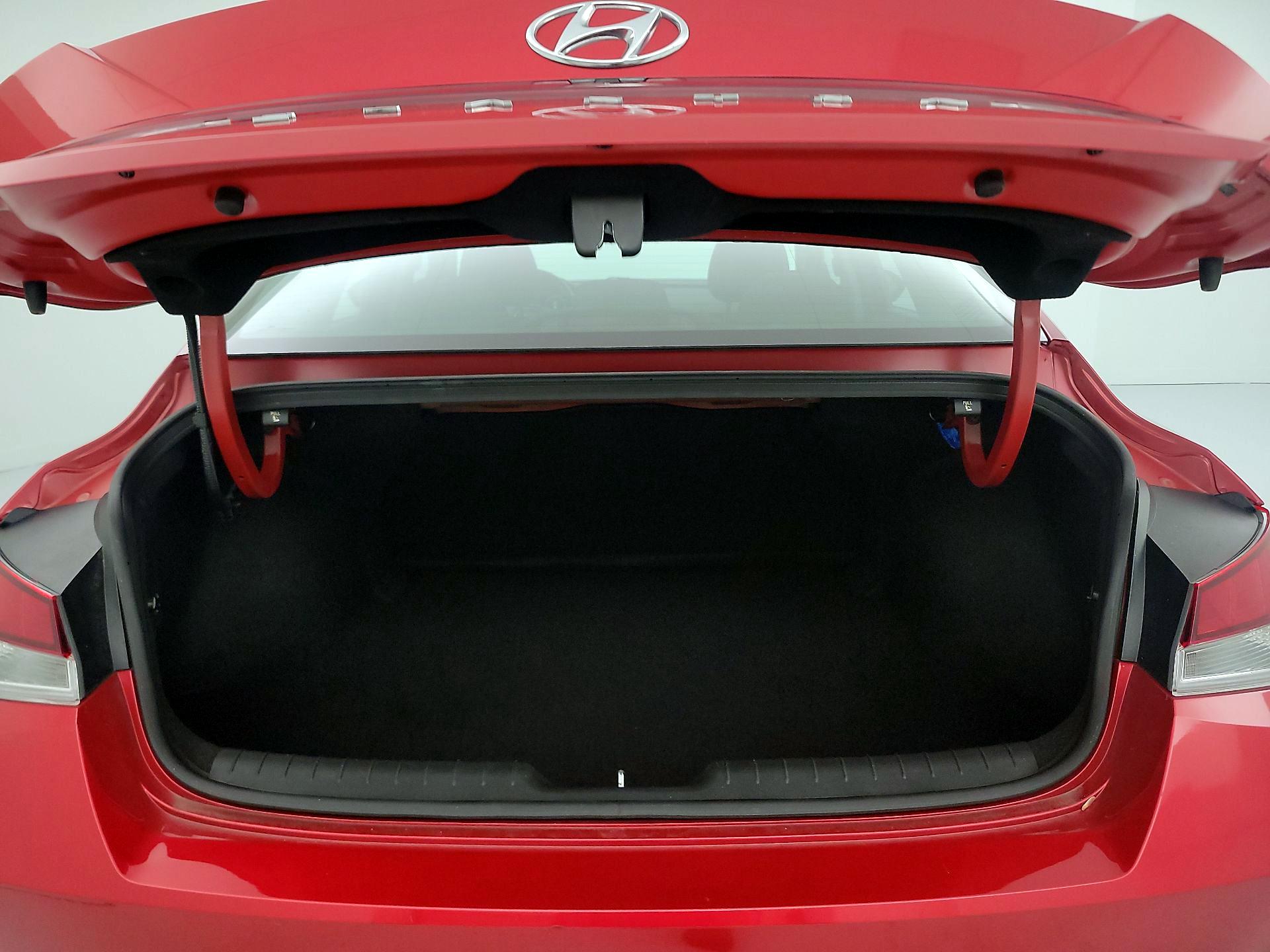 Thumbnail: 2022 Hyundai Elantra - 20