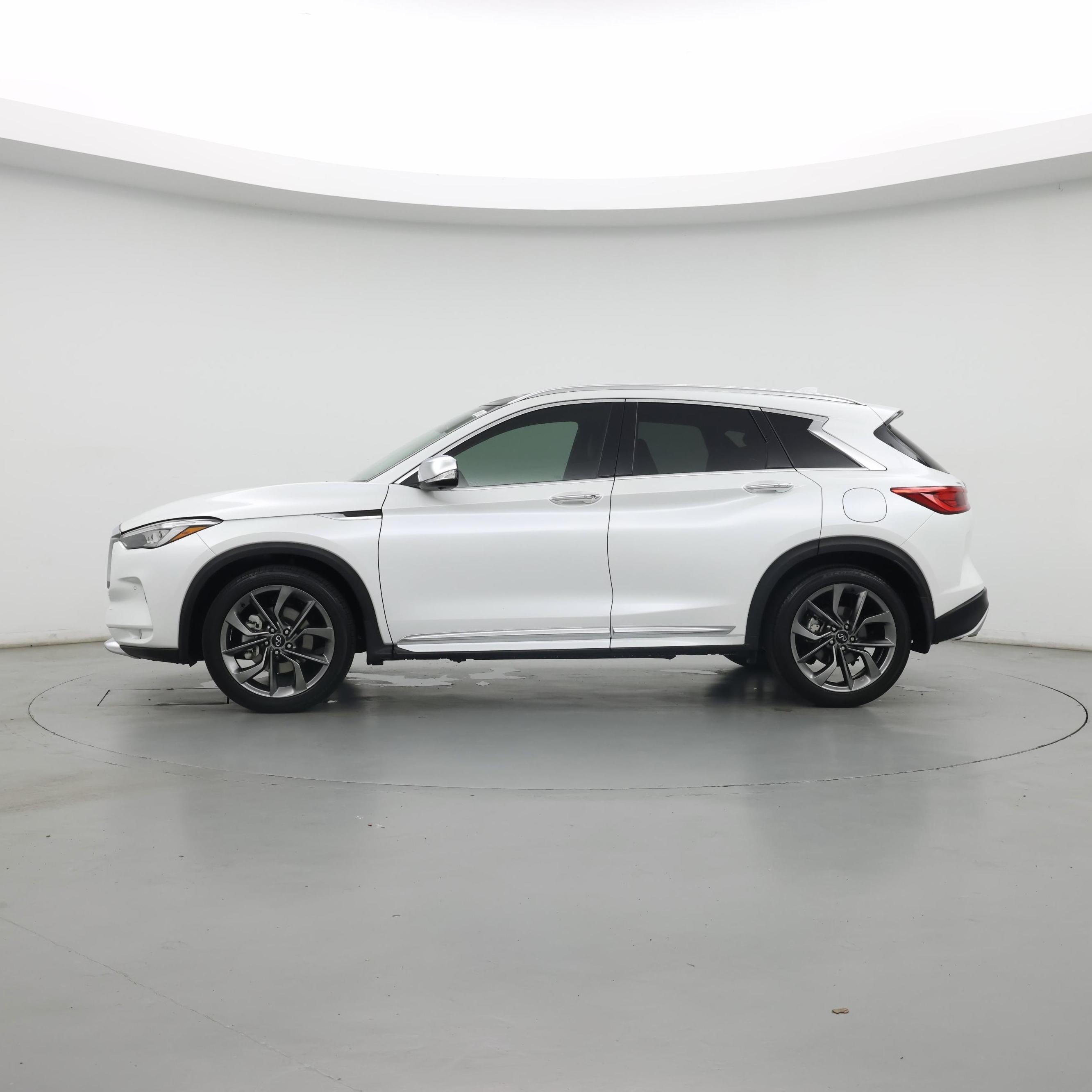 Thumbnail: 2023 INFINITI QX50 - 3