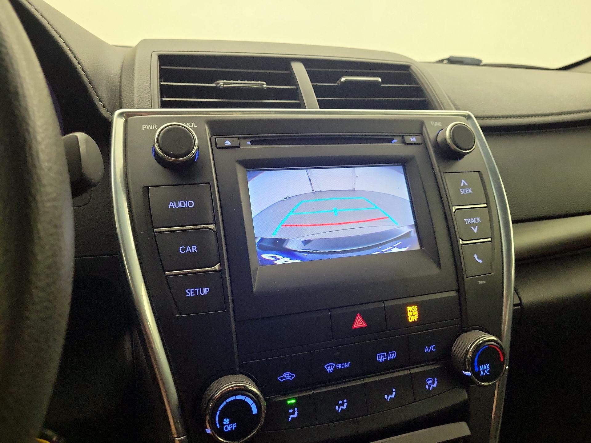 Thumbnail: 2016 Toyota Camry - 14