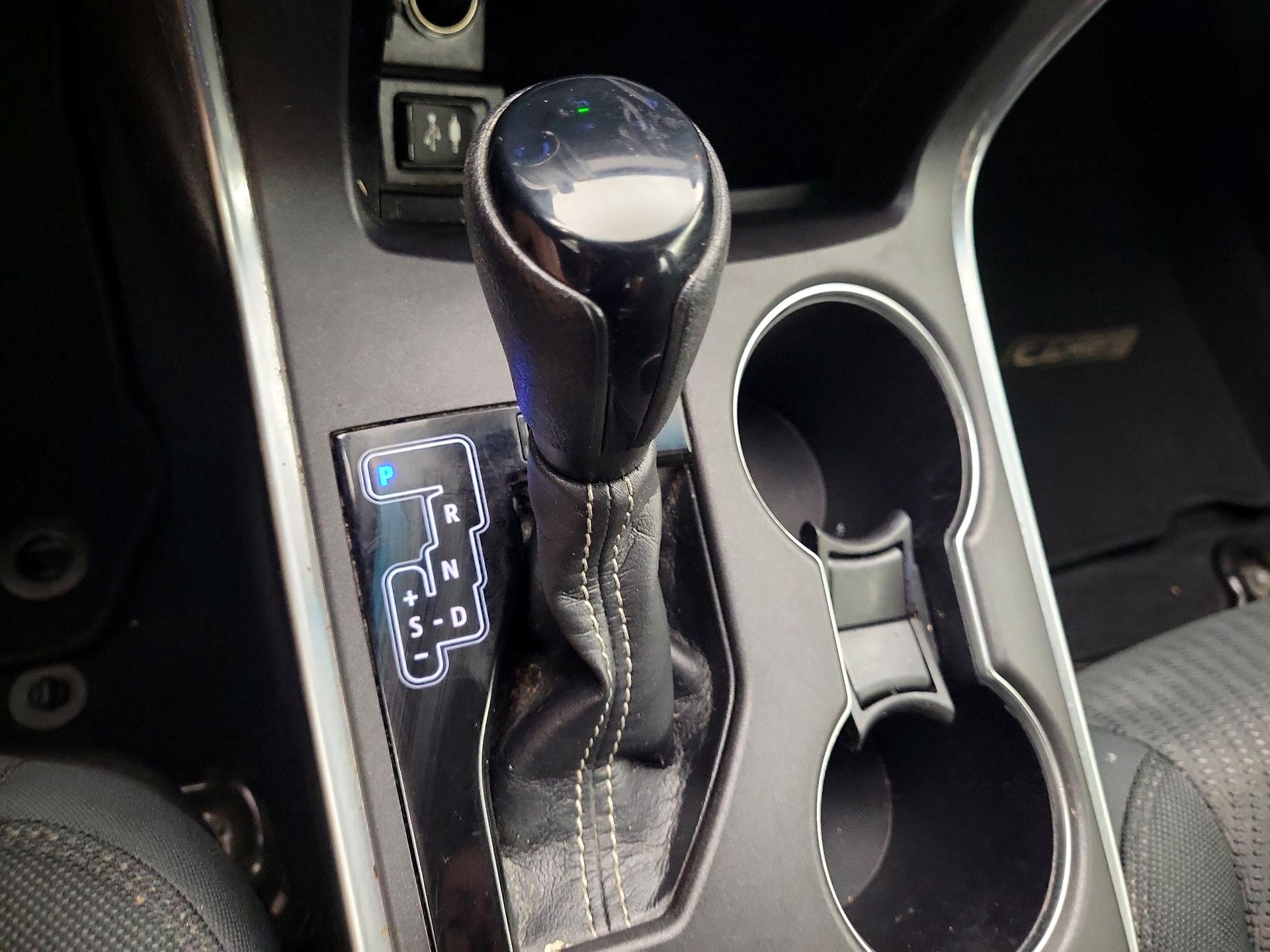 Thumbnail: 2016 Toyota Camry - 17