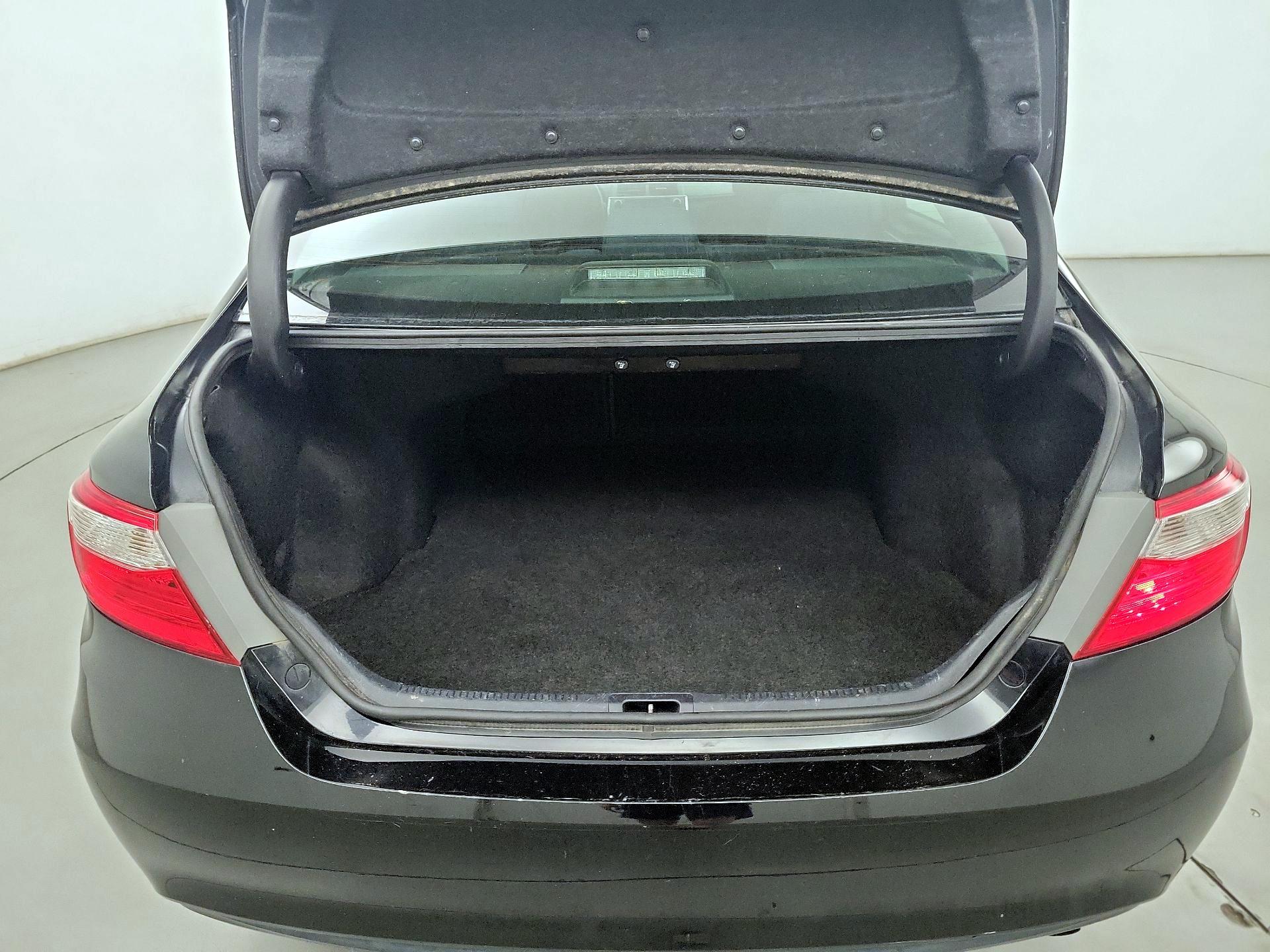 Thumbnail: 2016 Toyota Camry - 20