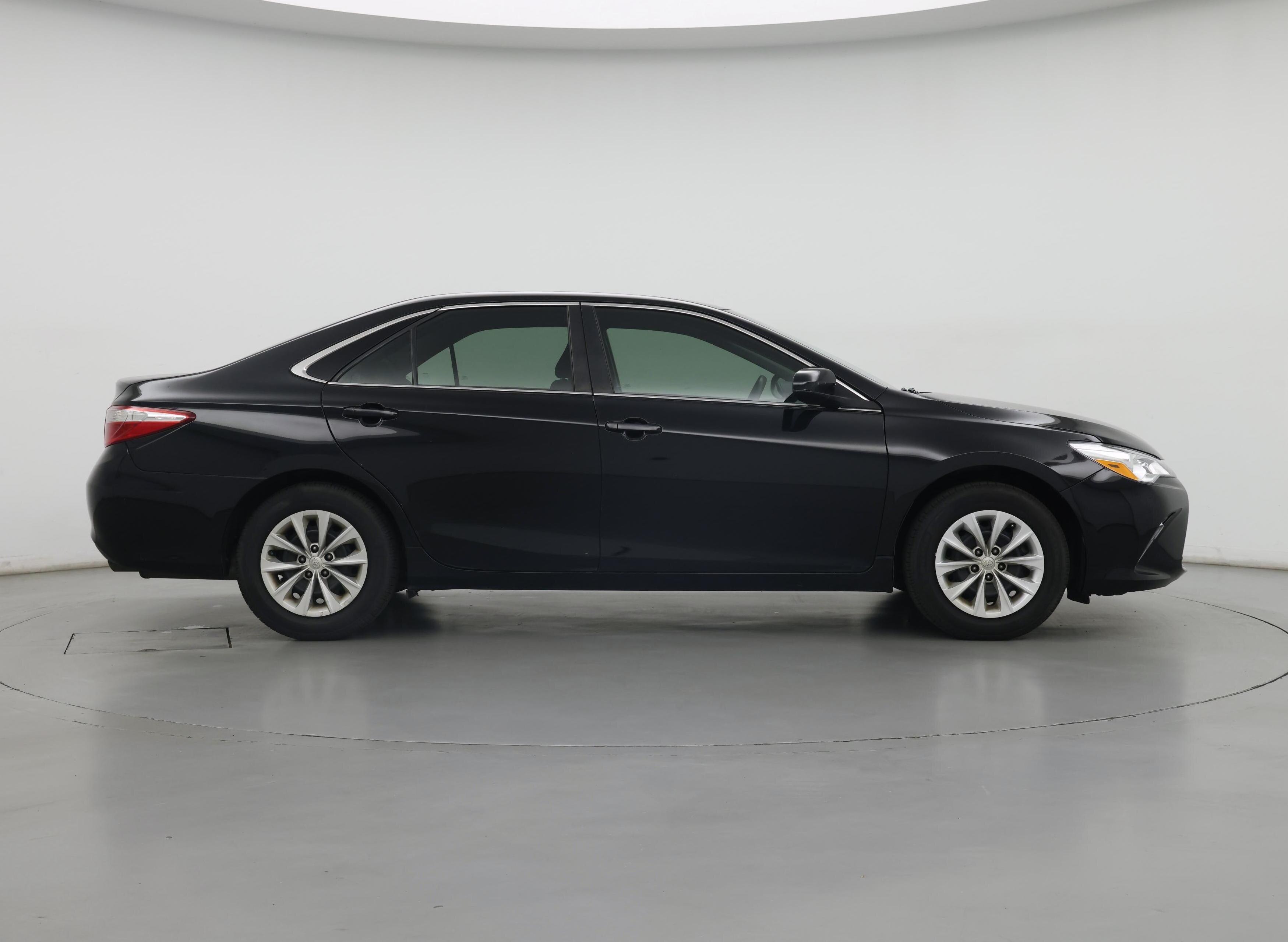 Thumbnail: 2016 Toyota Camry - 7