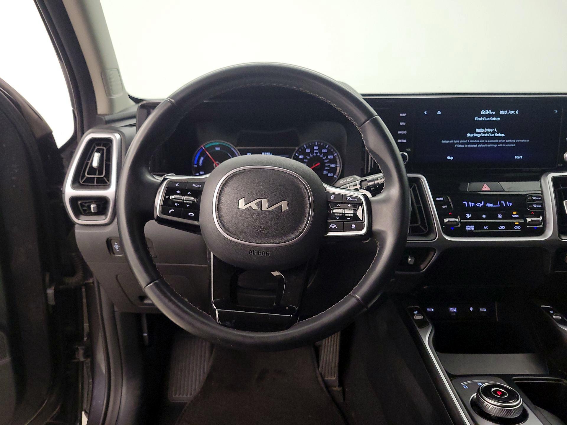 Thumbnail: 2023 Kia Sorento - 10