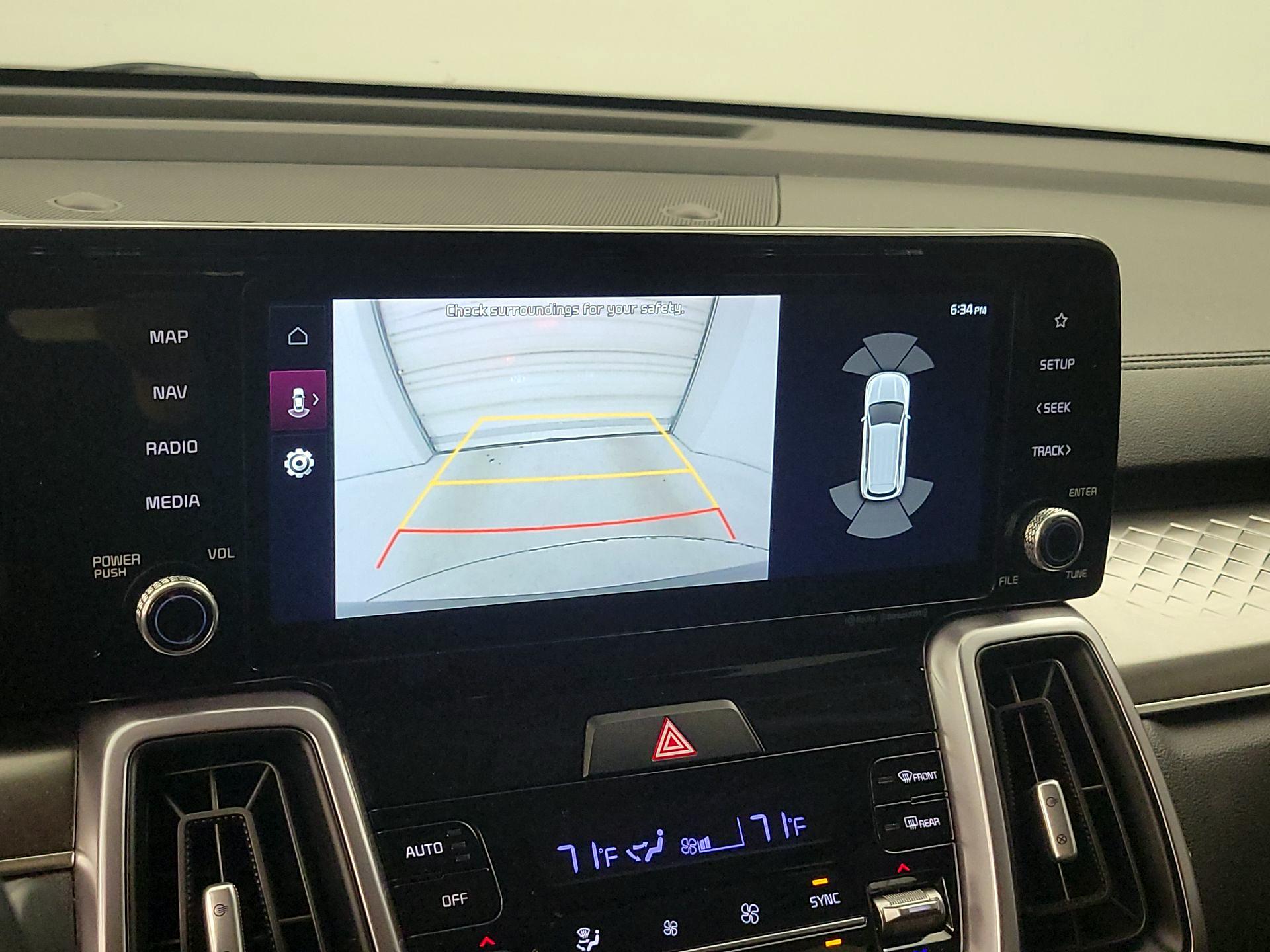 Thumbnail: 2023 Kia Sorento - 14