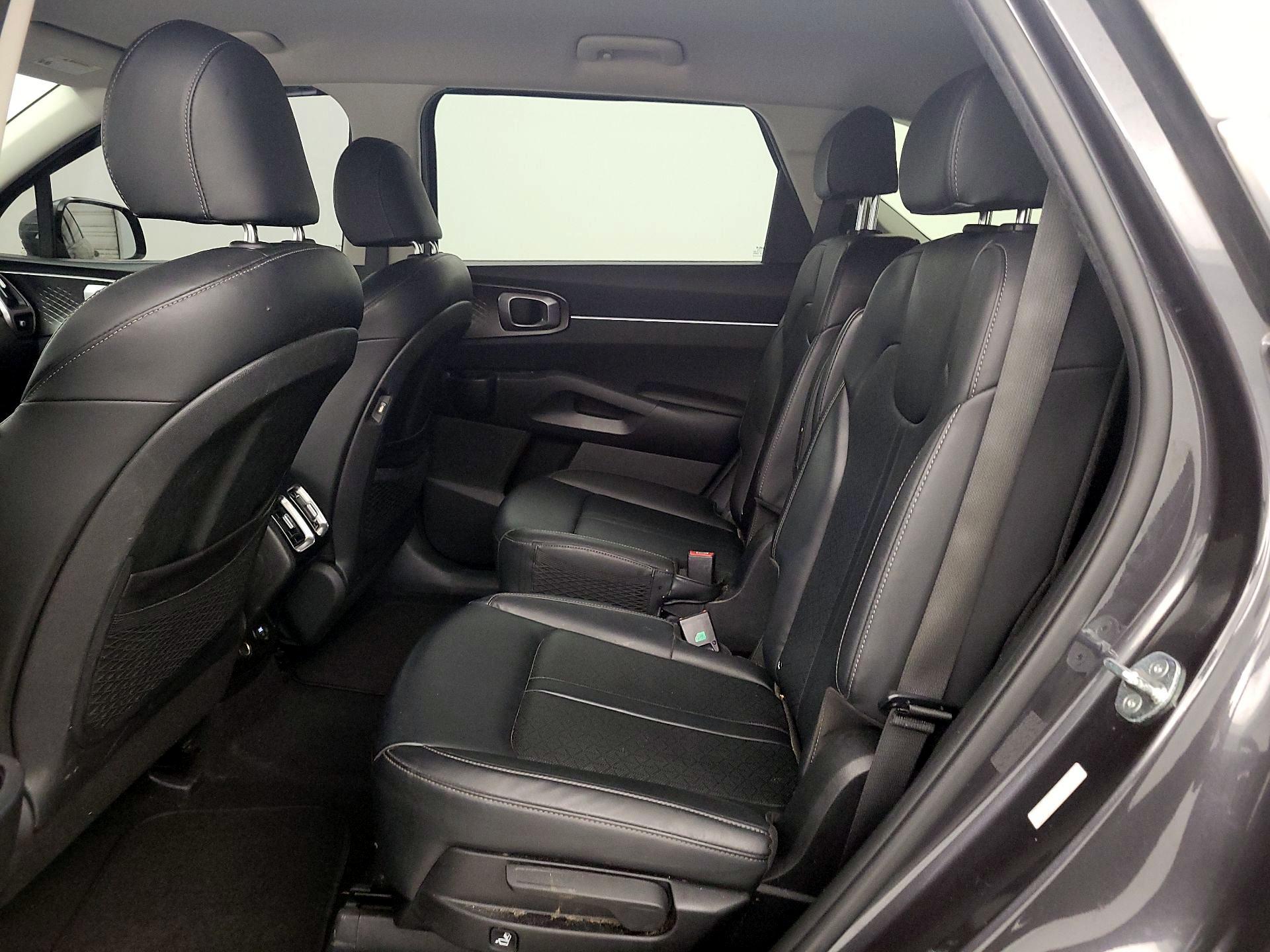 Thumbnail: 2023 Kia Sorento - 19