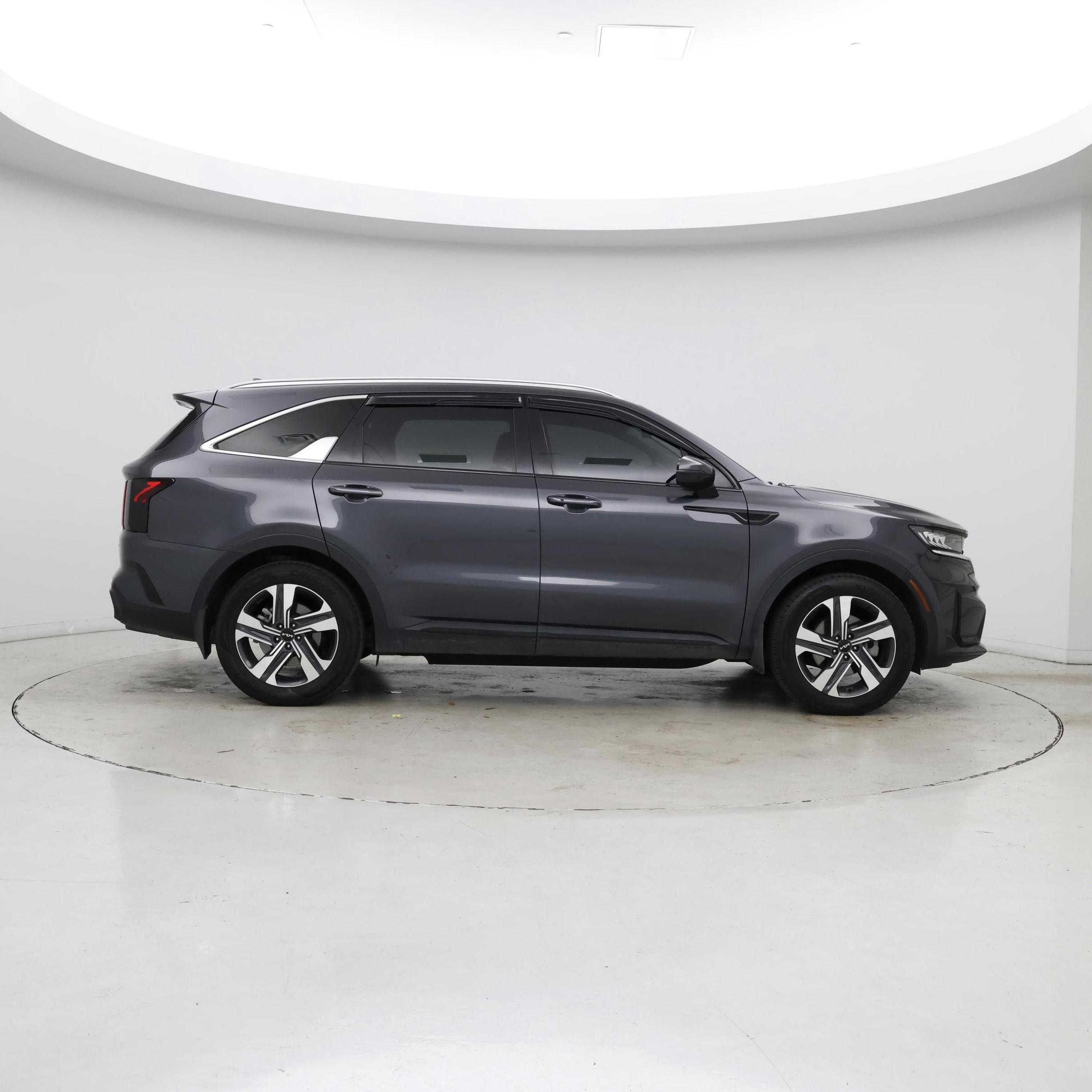 Thumbnail: 2023 Kia Sorento - 7
