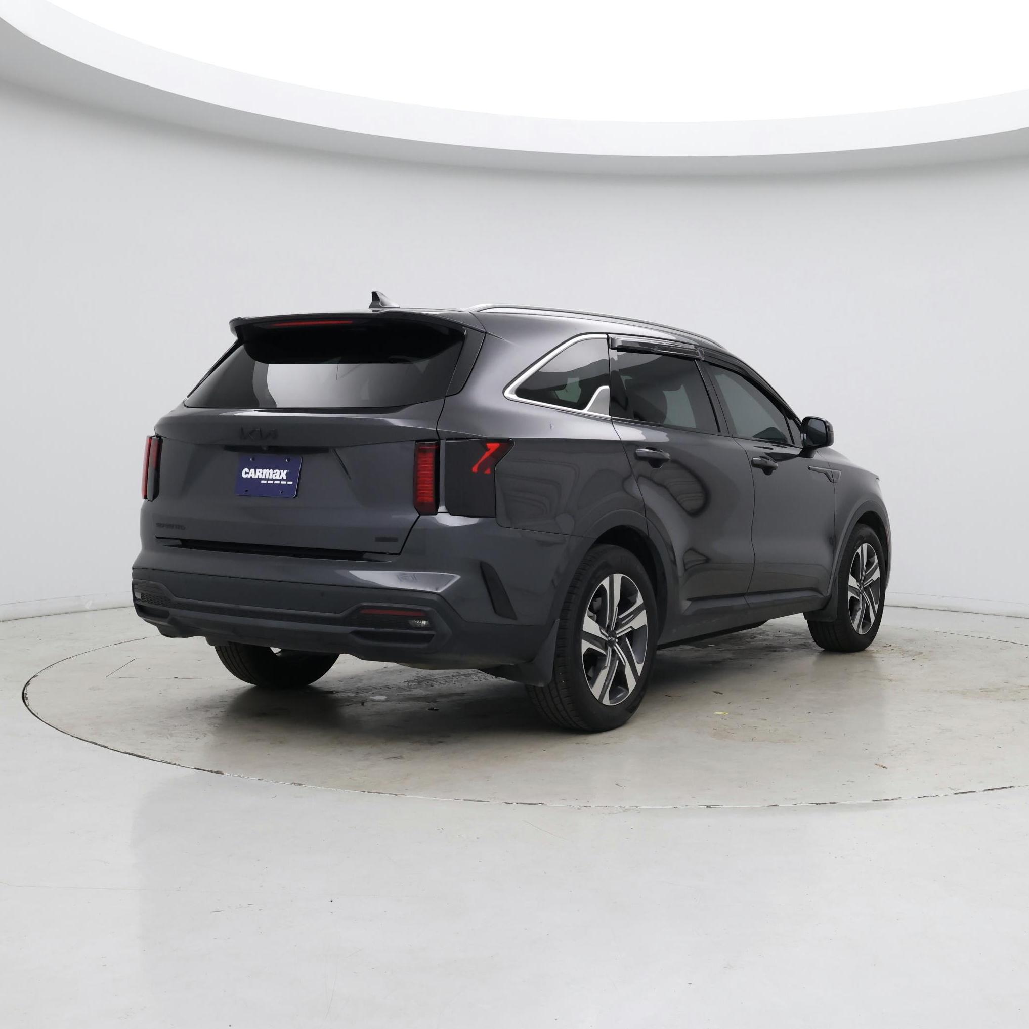 Thumbnail: 2023 Kia Sorento - 8