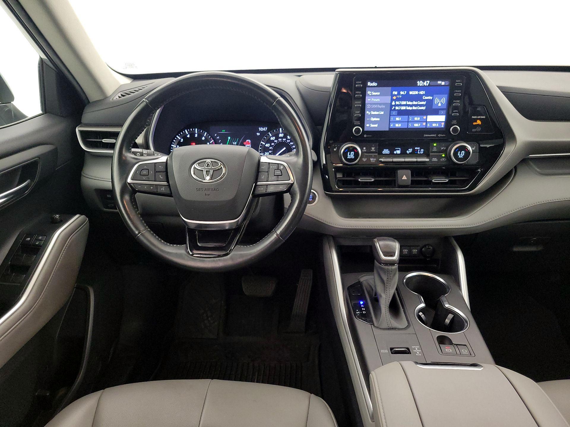 Thumbnail: 2021 Toyota Highlander - 10