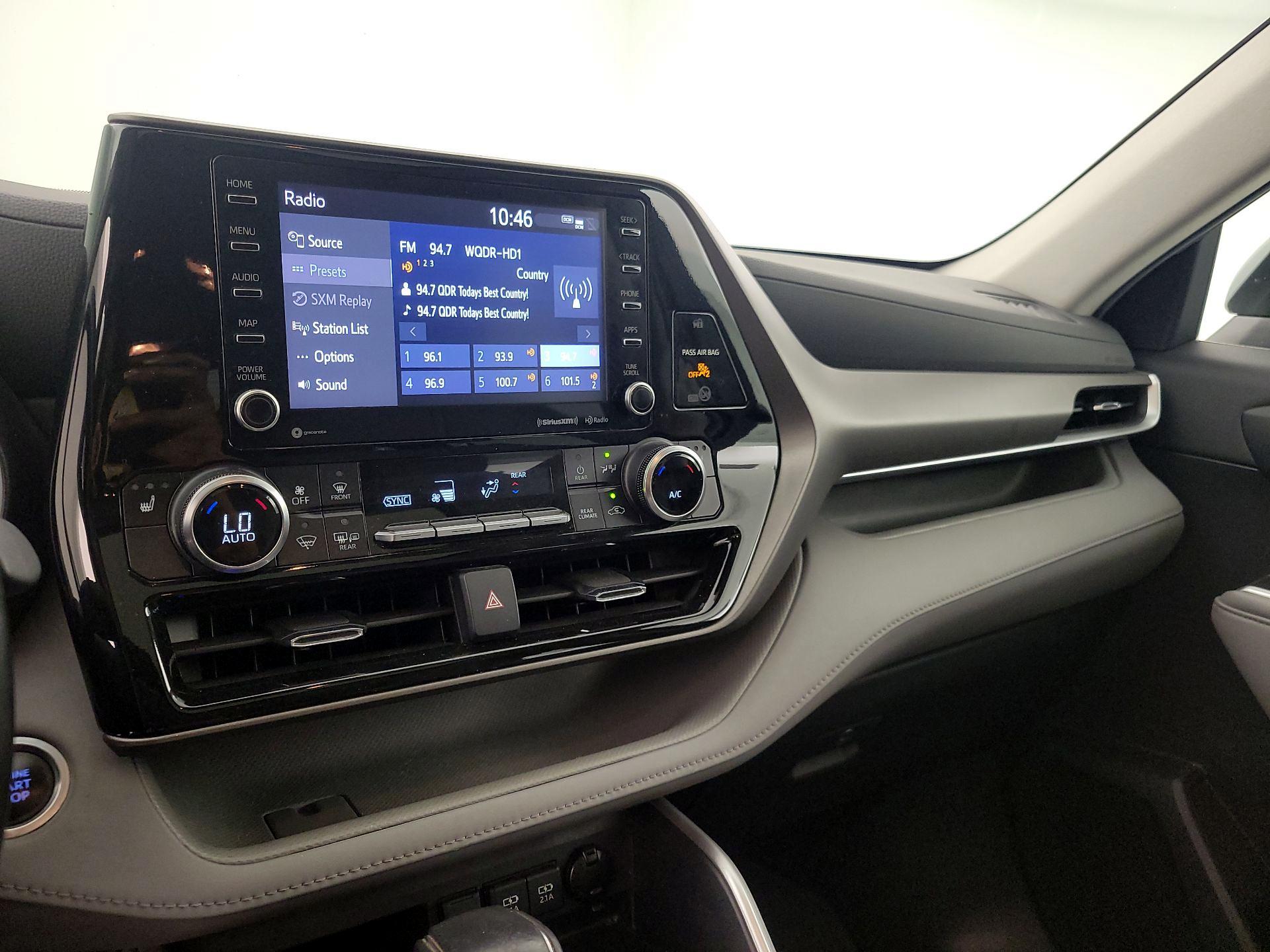 Thumbnail: 2021 Toyota Highlander - 15