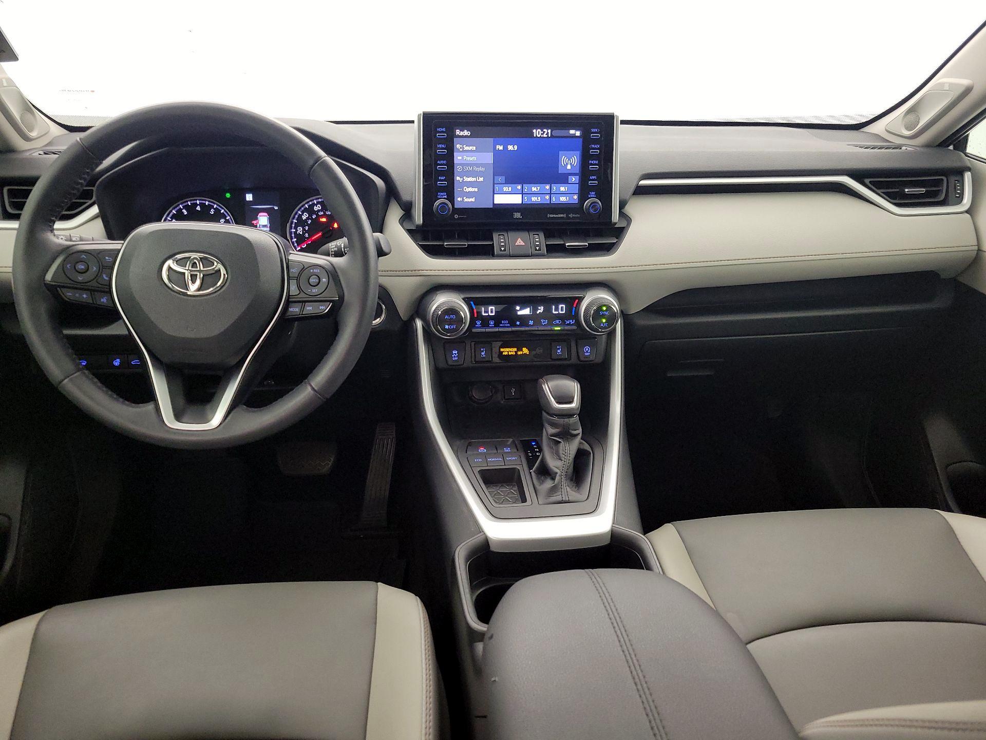 Thumbnail: 2021 Toyota RAV4 - 9