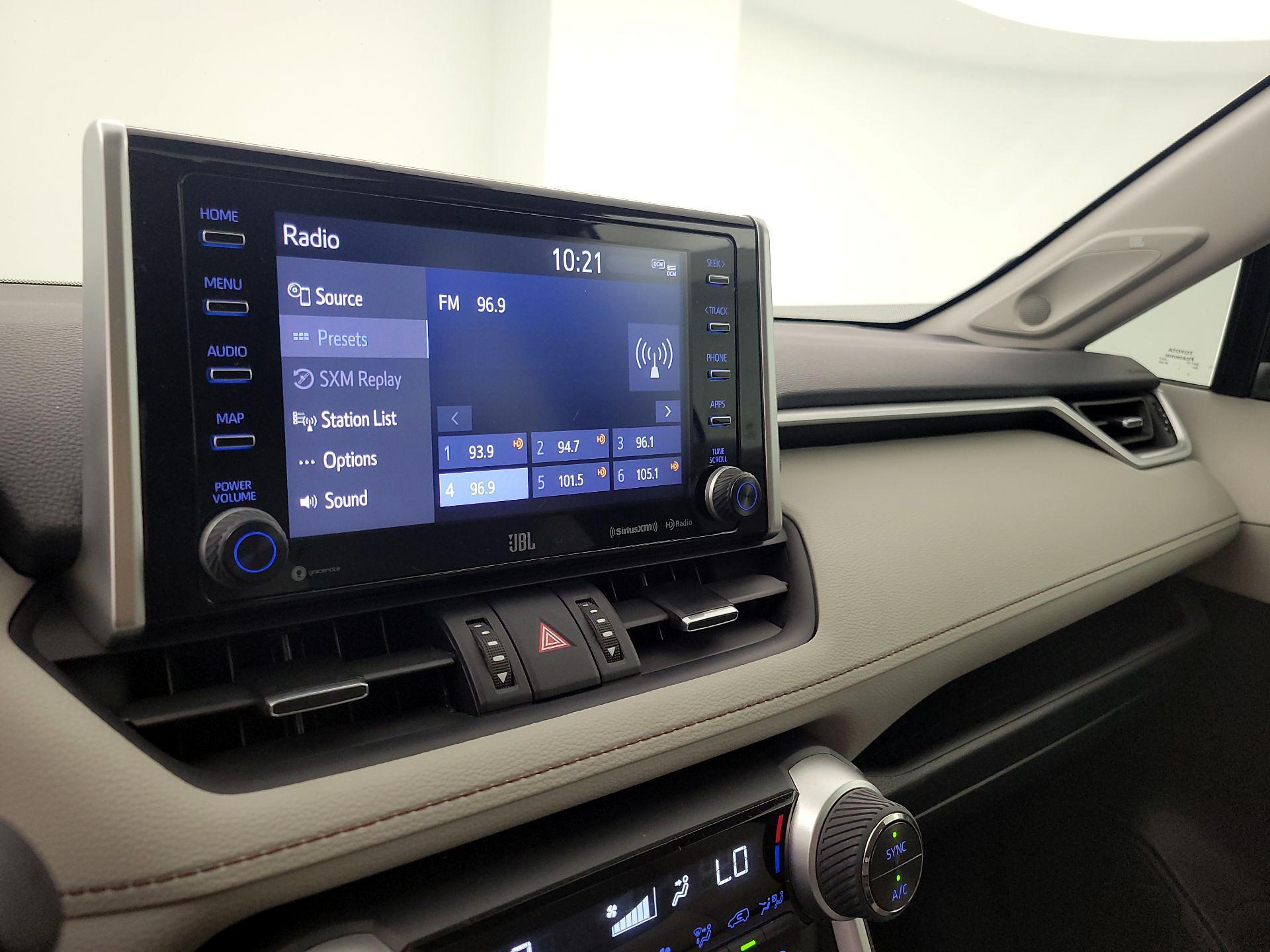 Thumbnail: 2021 Toyota RAV4 - 15