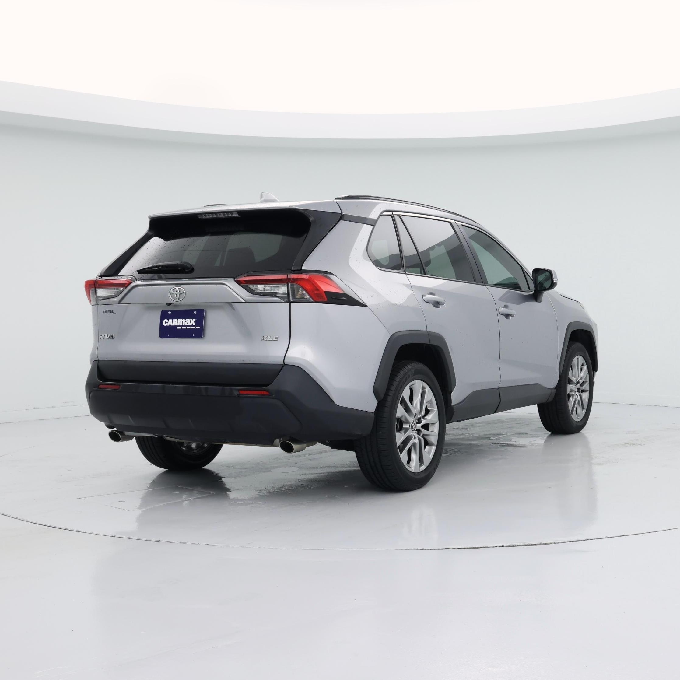 Thumbnail: 2021 Toyota RAV4 - 8