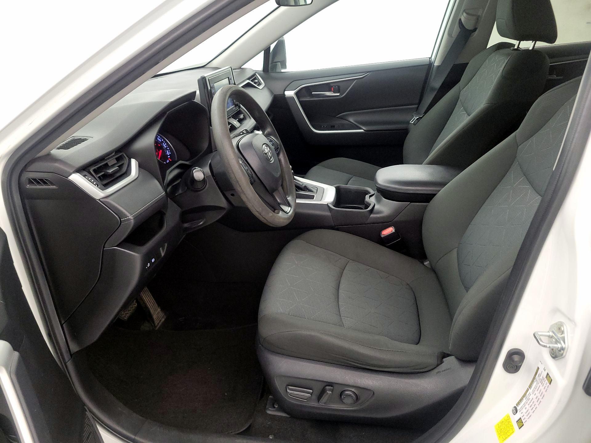 Thumbnail: 2022 Toyota RAV4 - 11