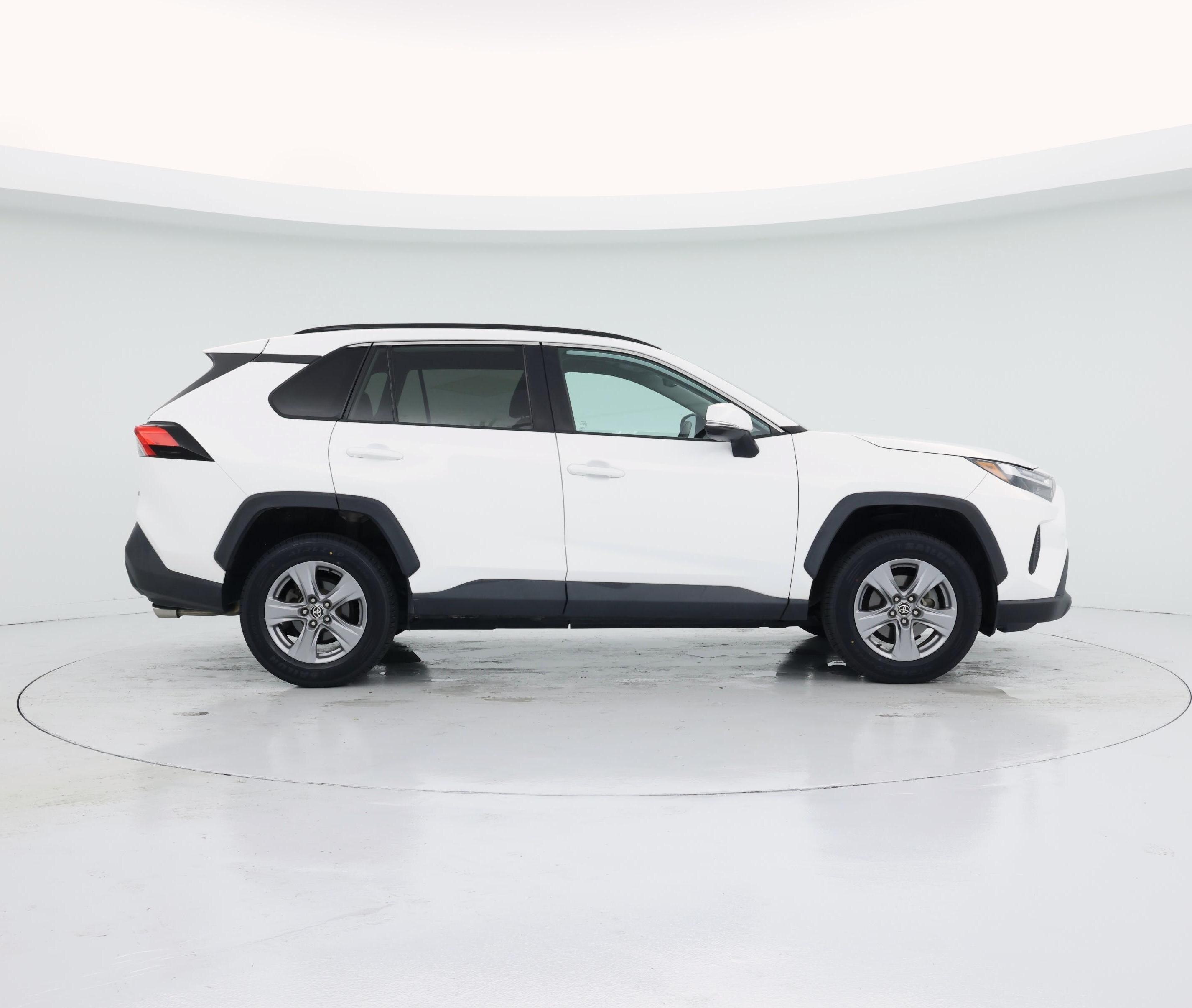 Thumbnail: 2022 Toyota RAV4 - 7