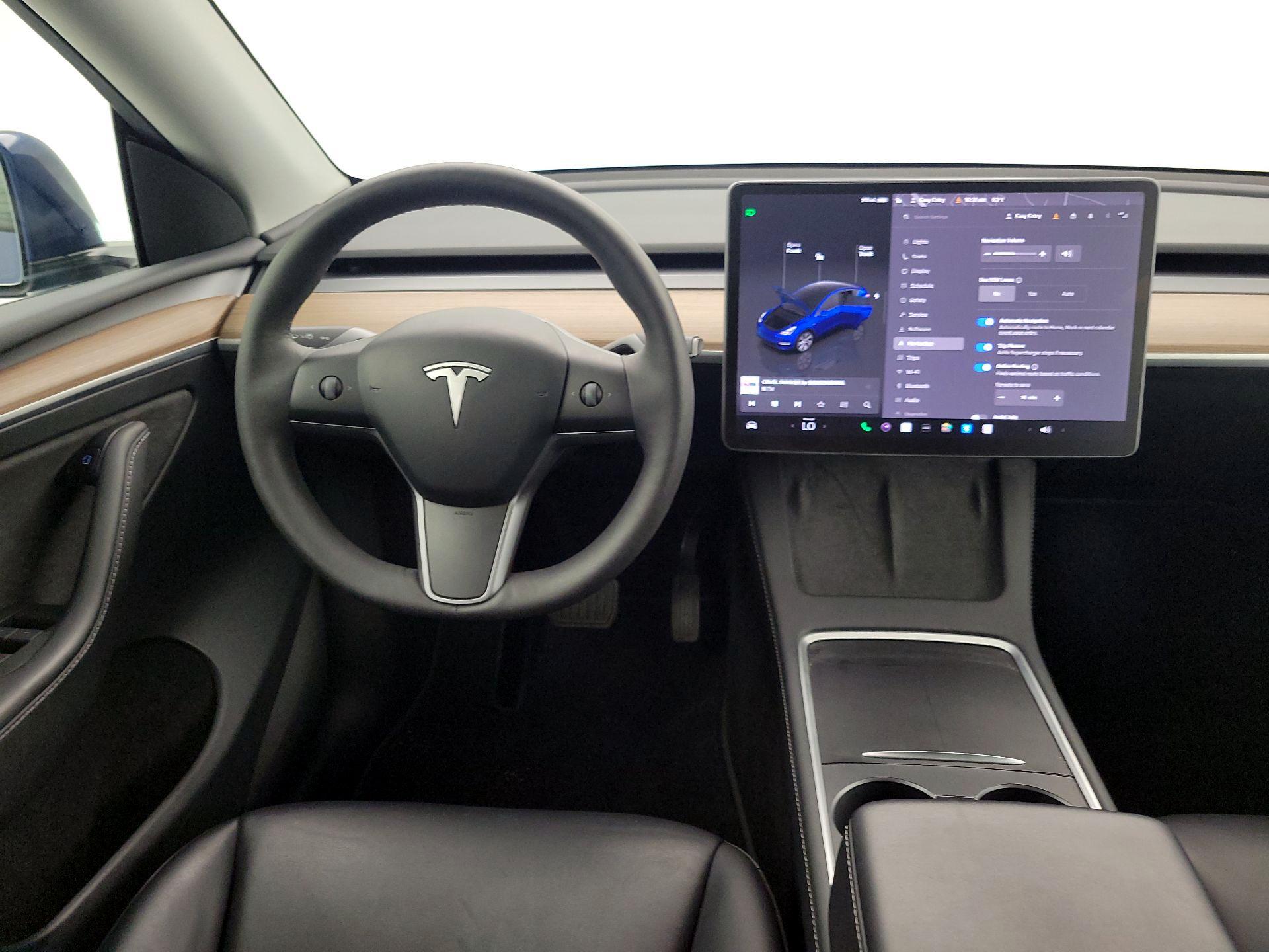 Thumbnail: 2023 Tesla Model Y - 10
