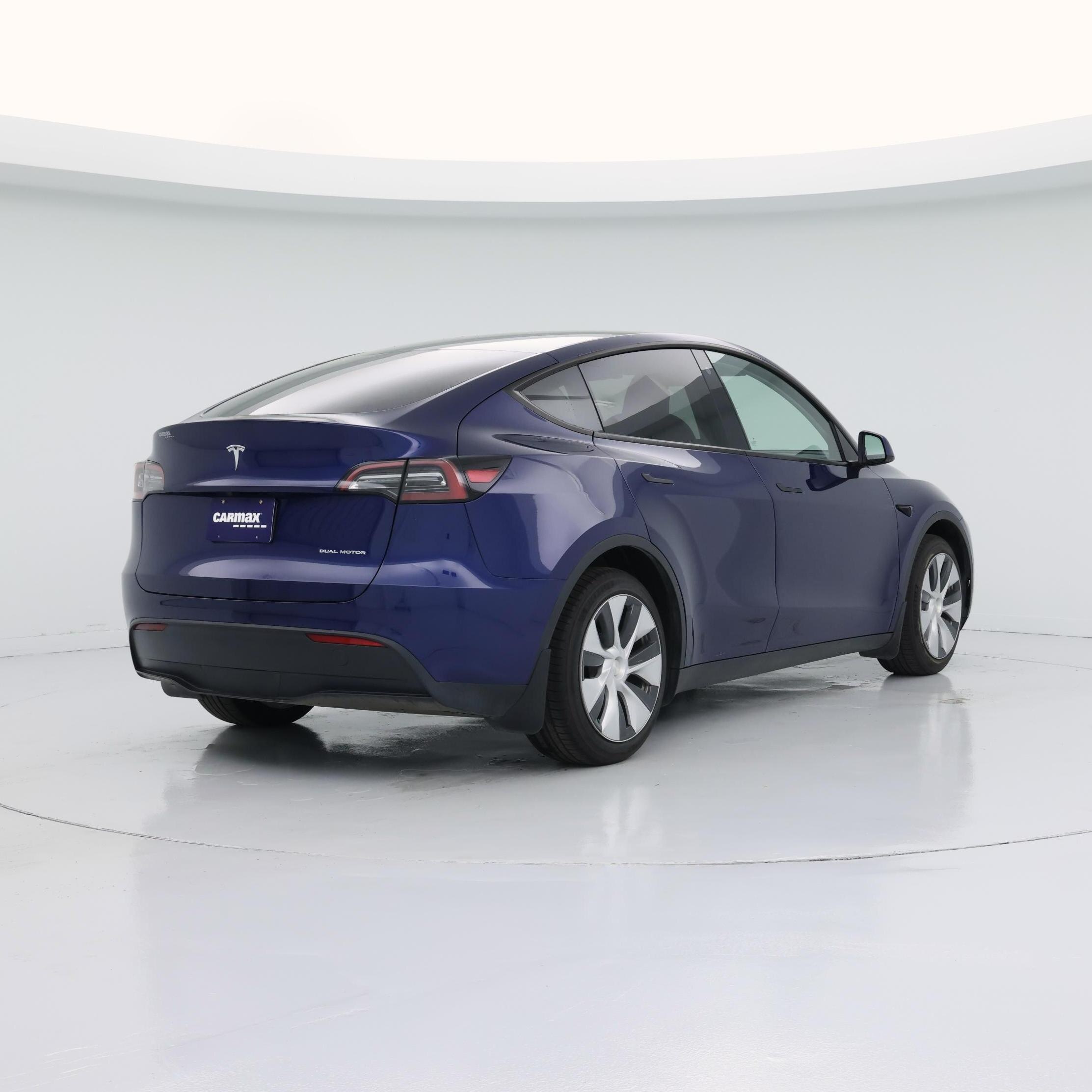 Thumbnail: 2023 Tesla Model Y - 8