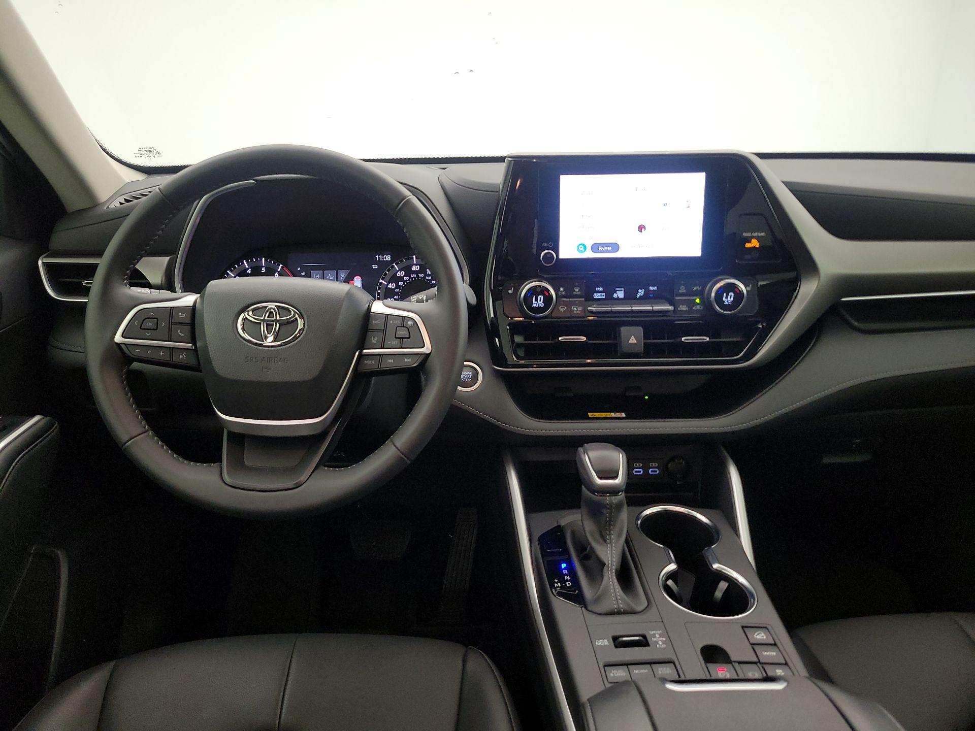 Thumbnail: 2024 Toyota Highlander - 10