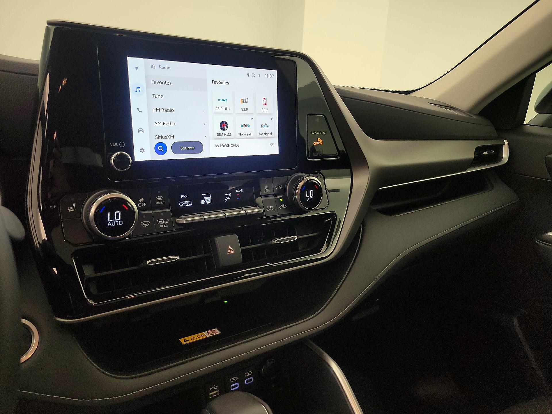 Thumbnail: 2024 Toyota Highlander - 15