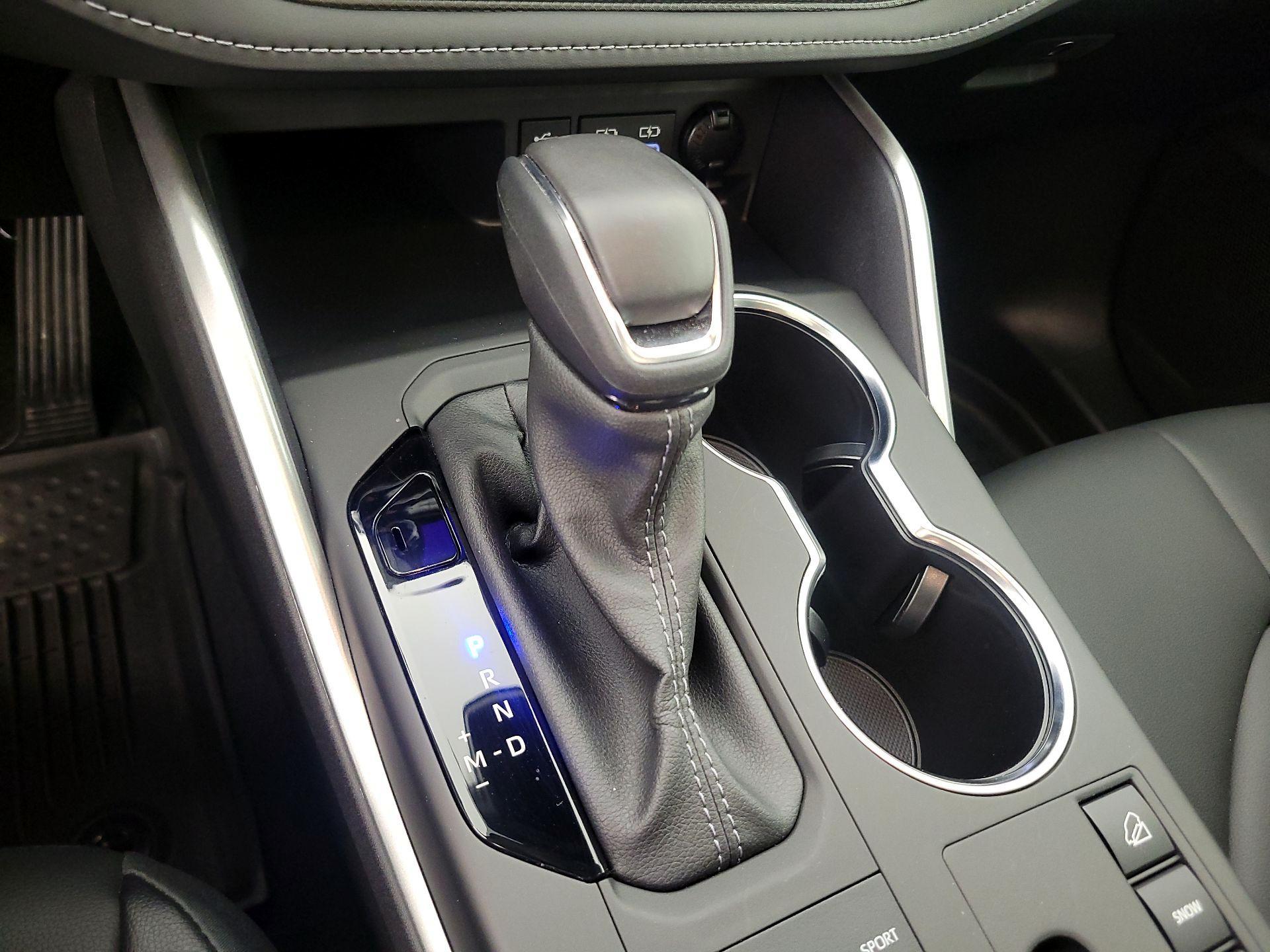 Thumbnail: 2024 Toyota Highlander - 17