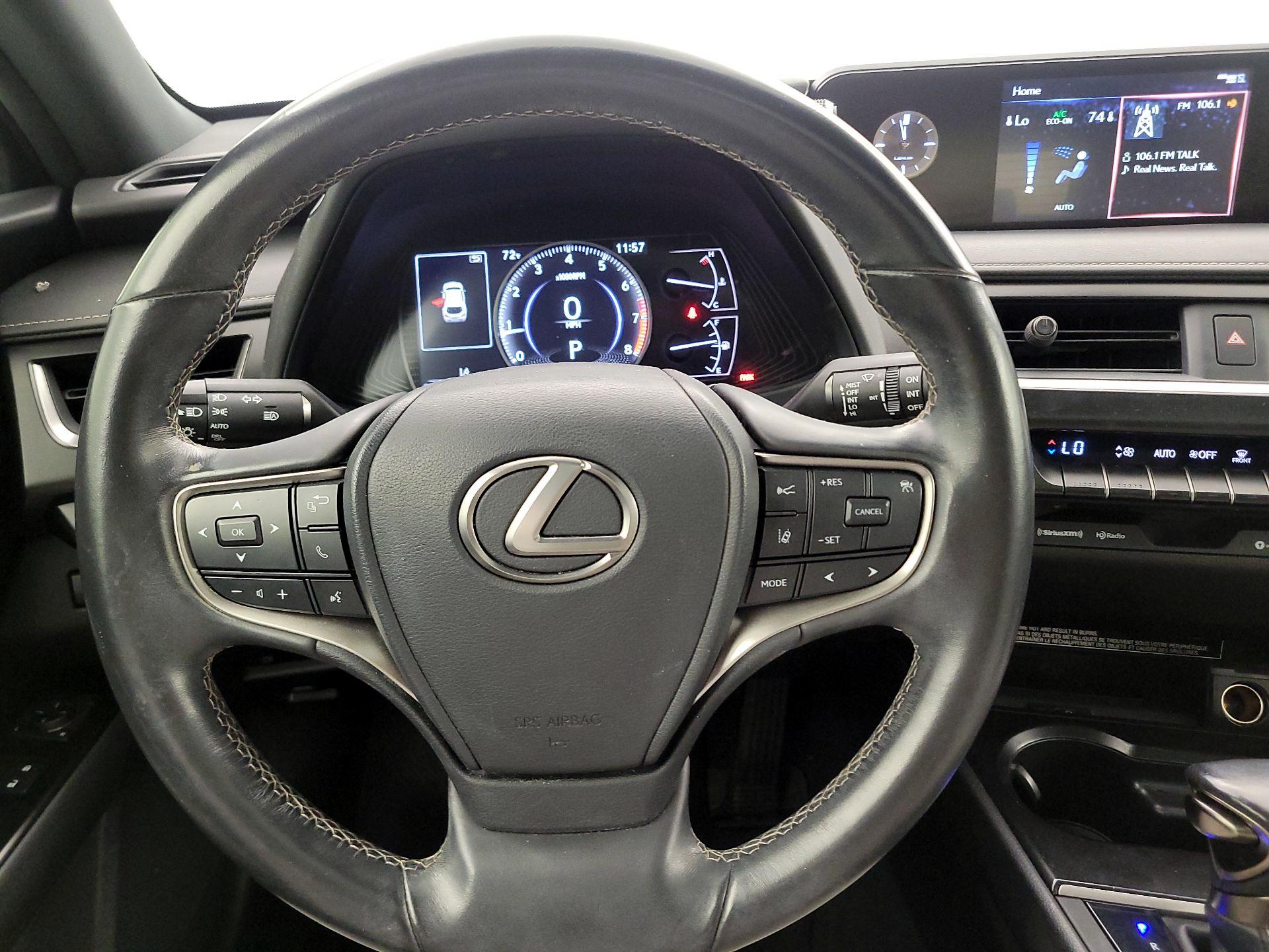 Thumbnail: 2022 Lexus UX - 10