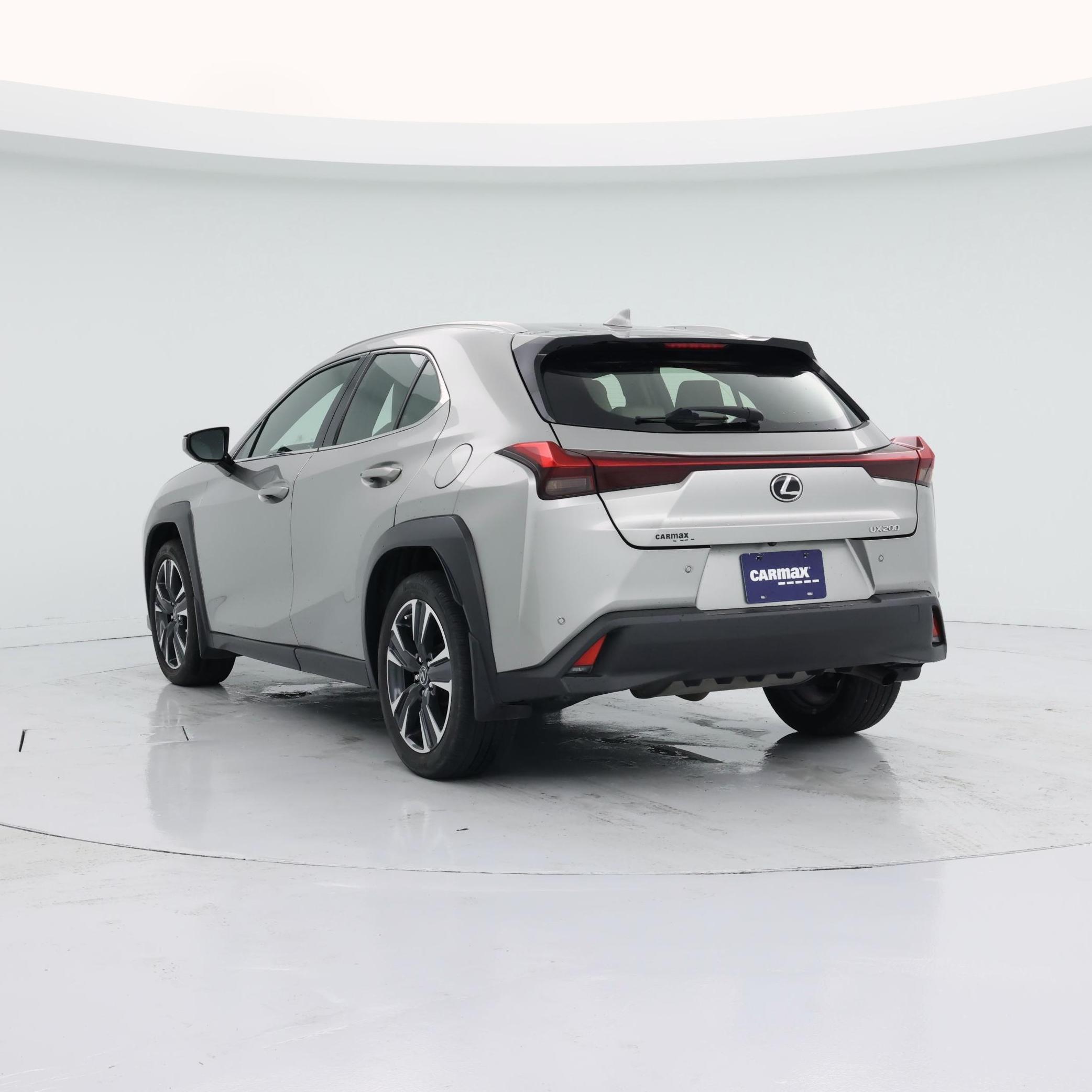 Thumbnail: 2022 Lexus UX - 2