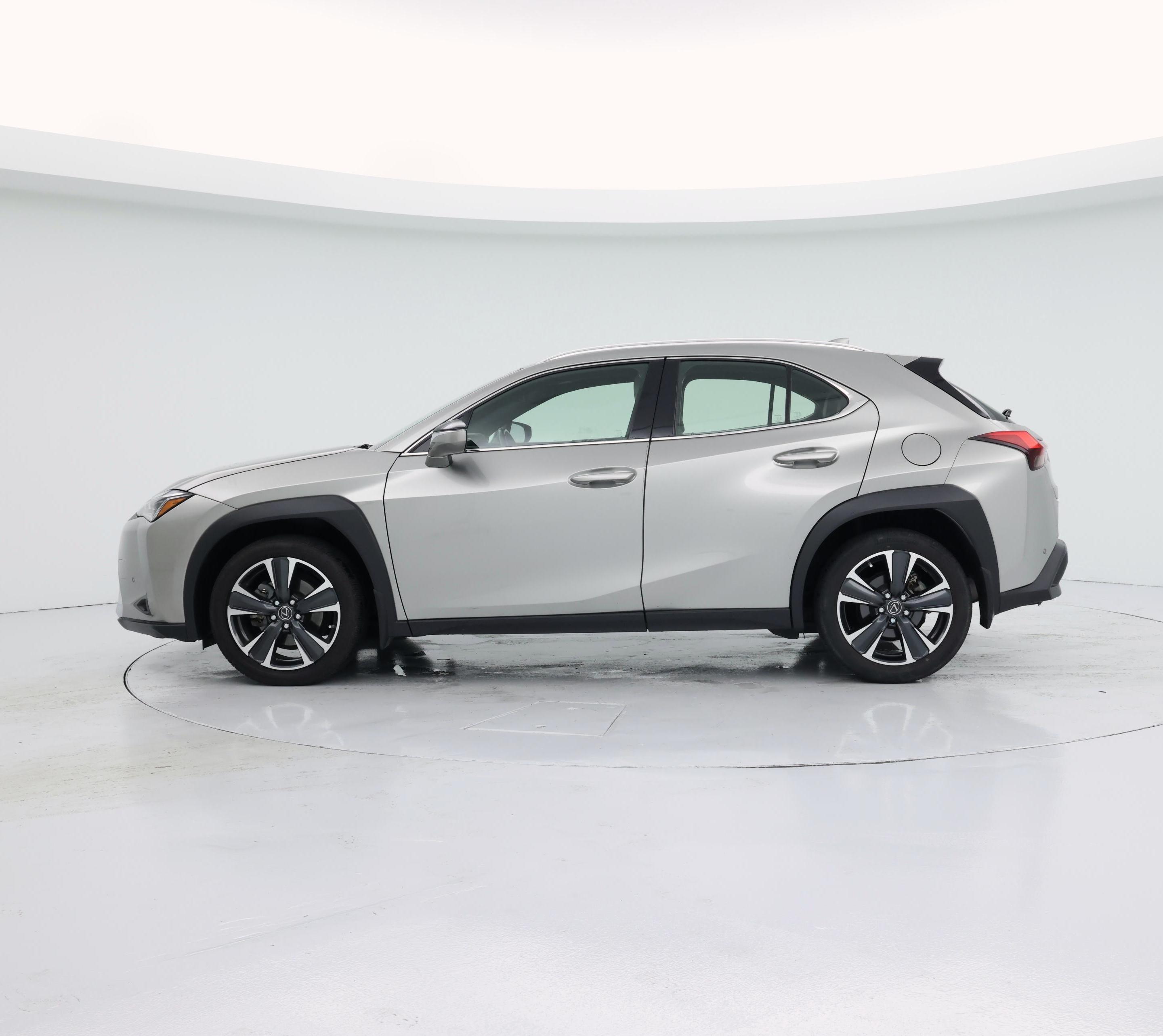 Thumbnail: 2022 Lexus UX - 3